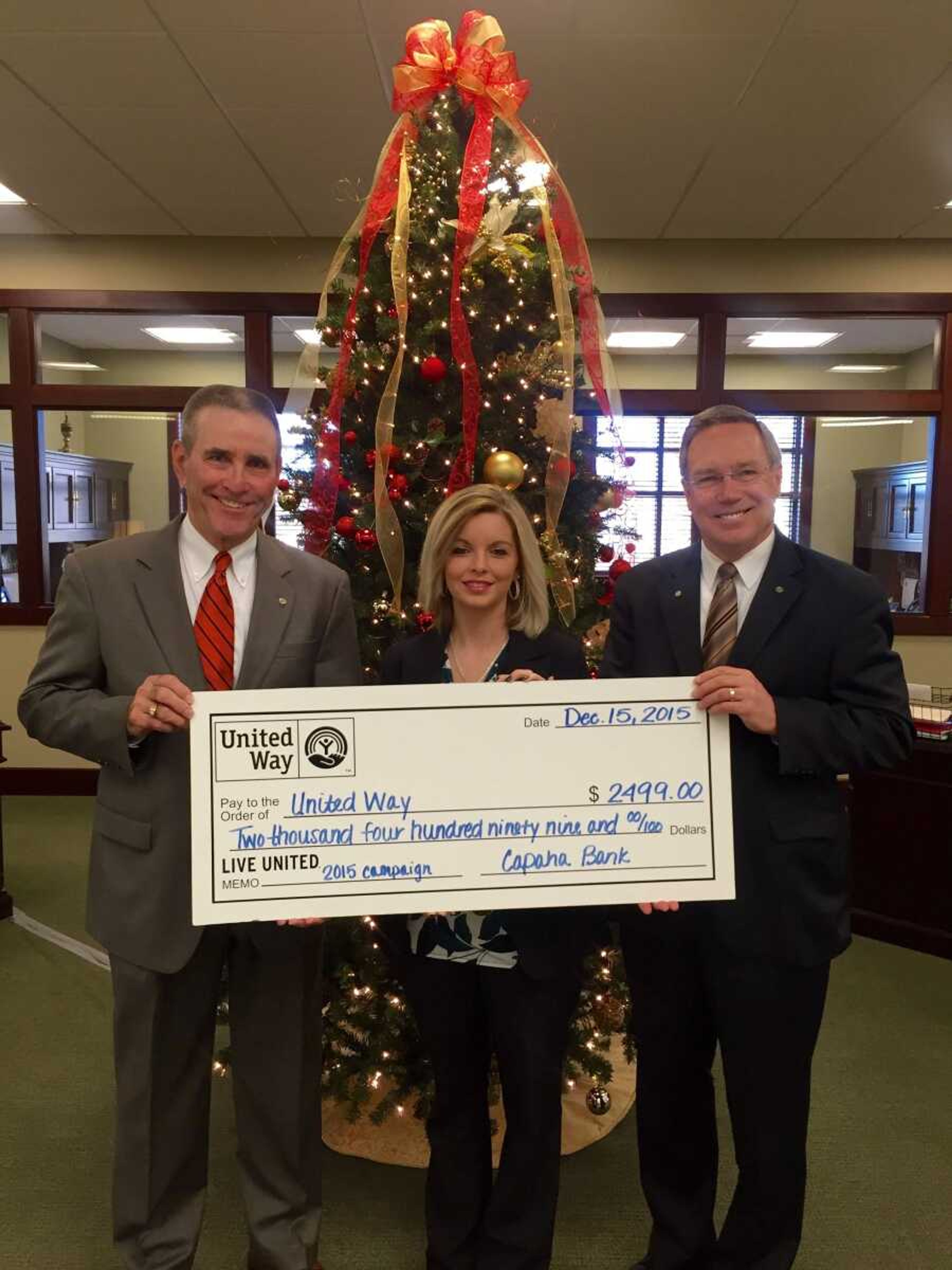 Capaha Bank donates to United Way