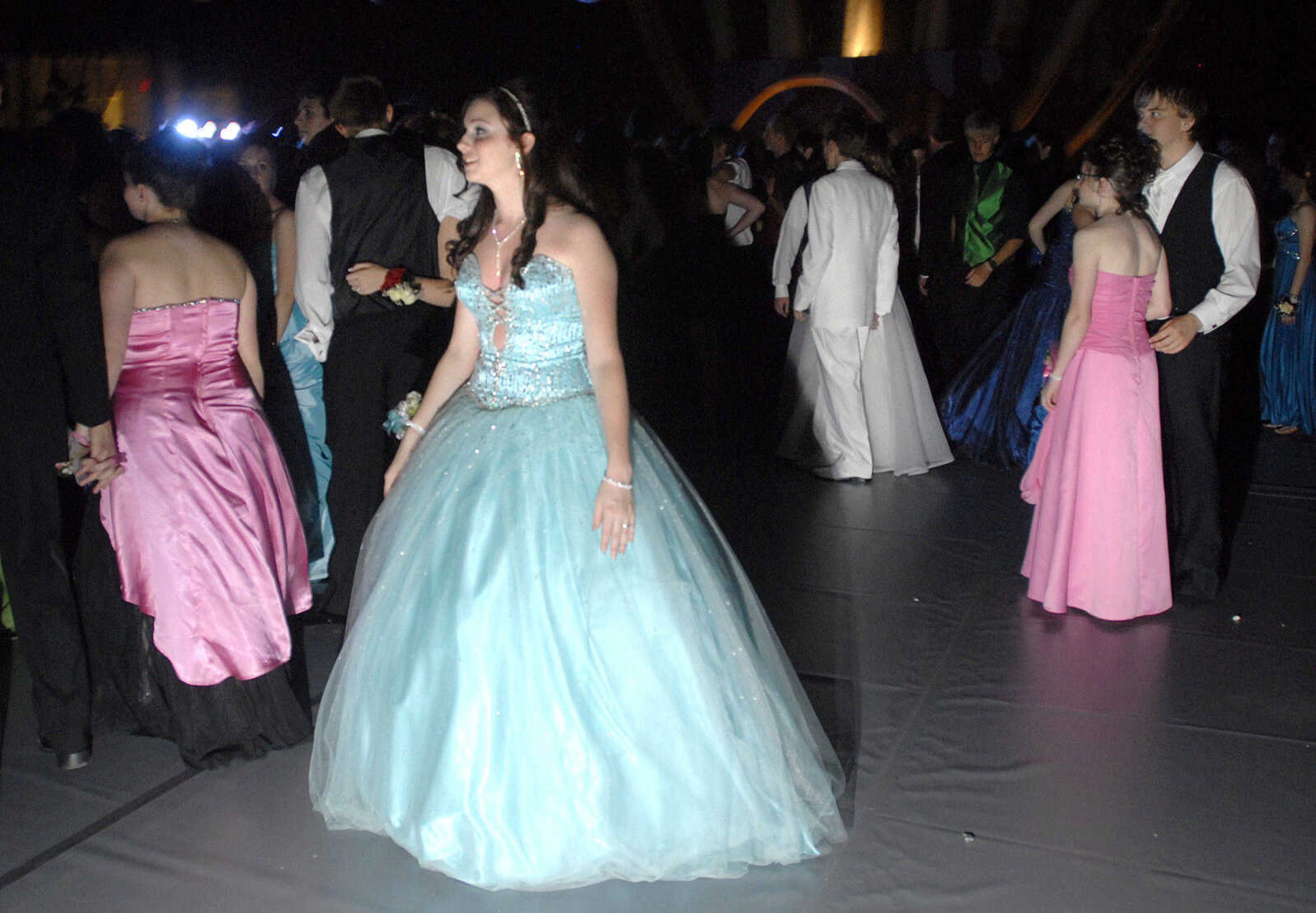 LAURA SIMON~lsimon@semissourian.com
Jackson High School Prom Saturday, May 8, 2010.