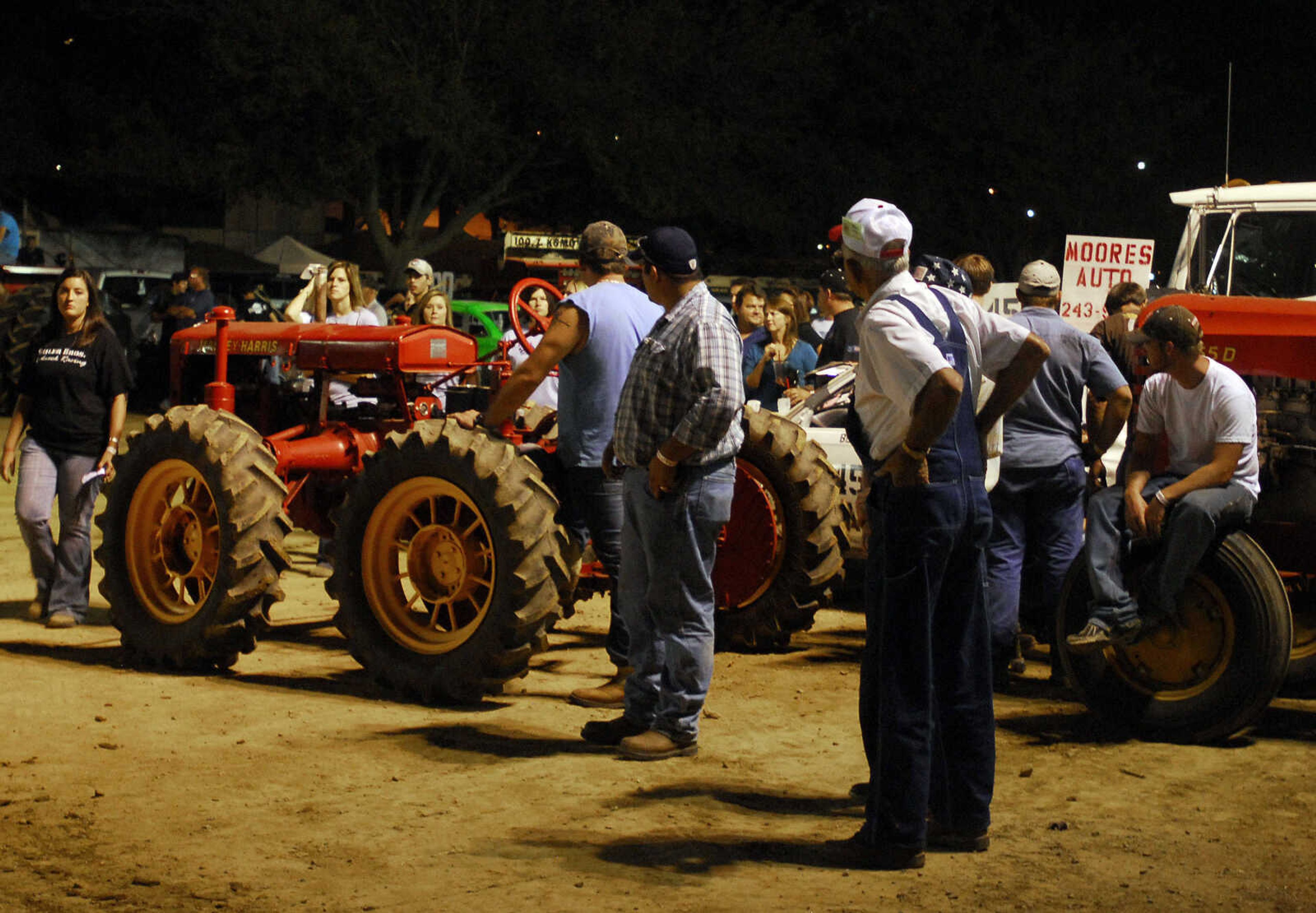 LAURA SIMON~lsimon@semissourian.com
The dual demolition derby at the 155th Annual SEMO District Fair Tuesday, September 14, 2010.