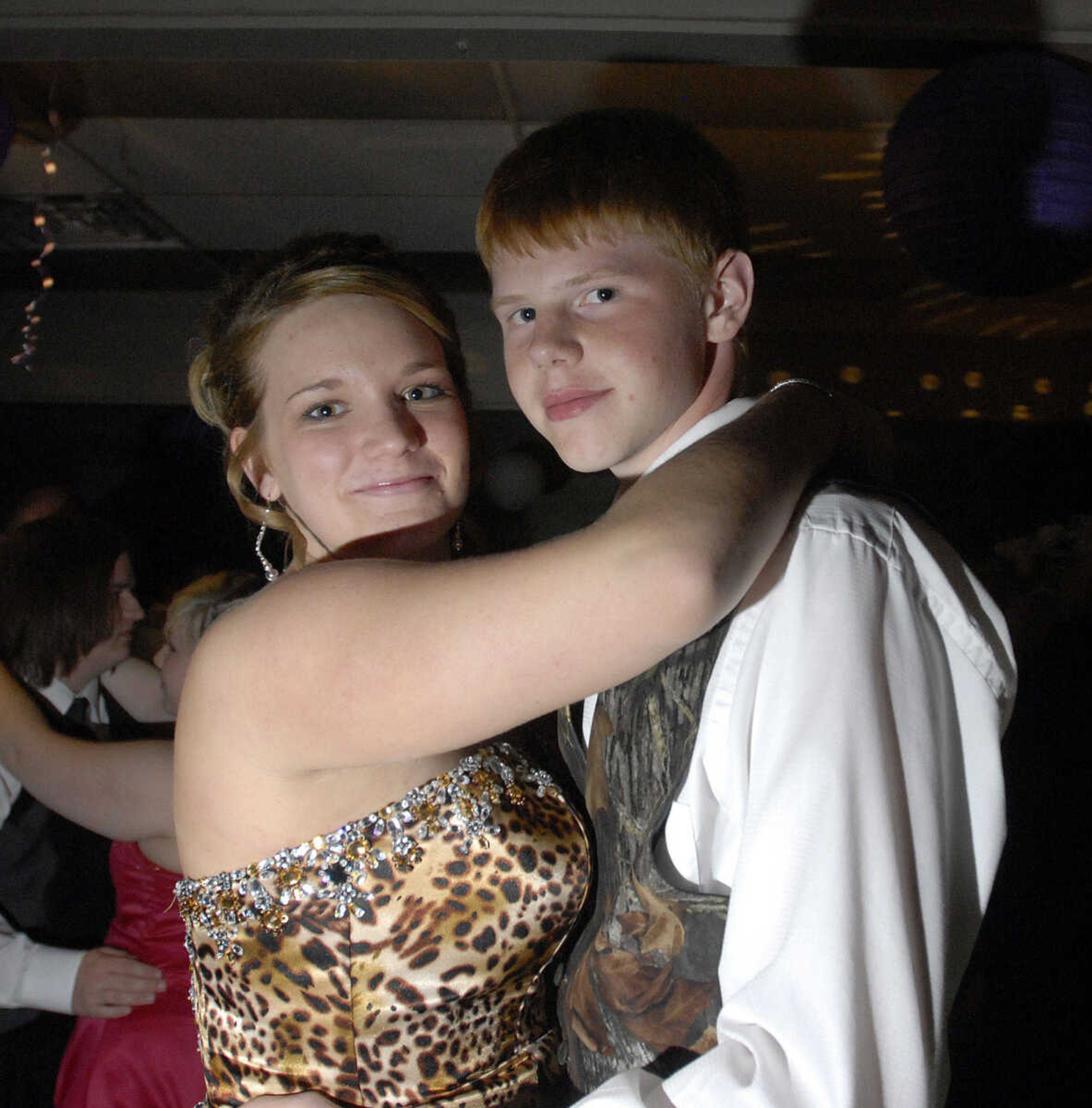 LAURA SIMON~lsimon@semissourian.com
Woodland High School Prom "A Night to Remember" at Dockside the Upper Deck in Cape Girardeau Saturday, April 10, 2010.