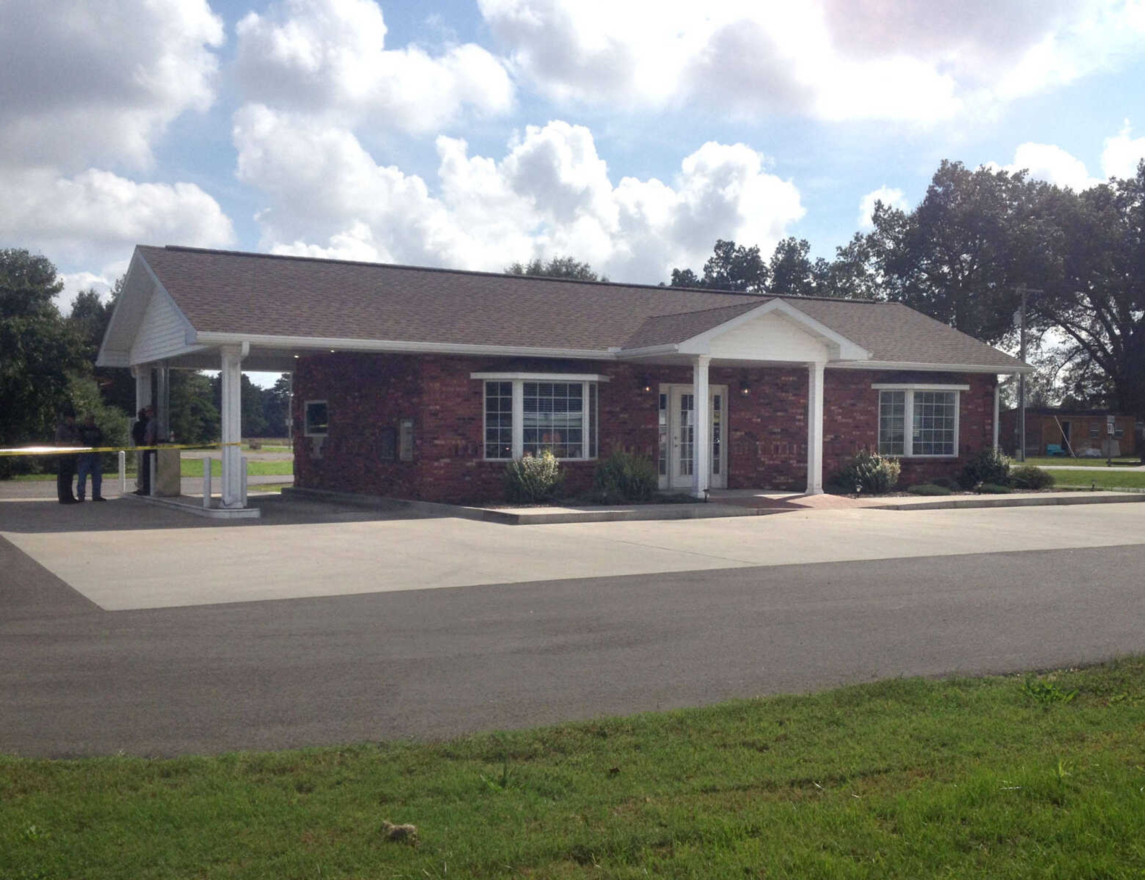 First Commercial Bank in Morley, Mo. was robbed Thursday, Oct. 10, 2013. (Samantha Kluesner)