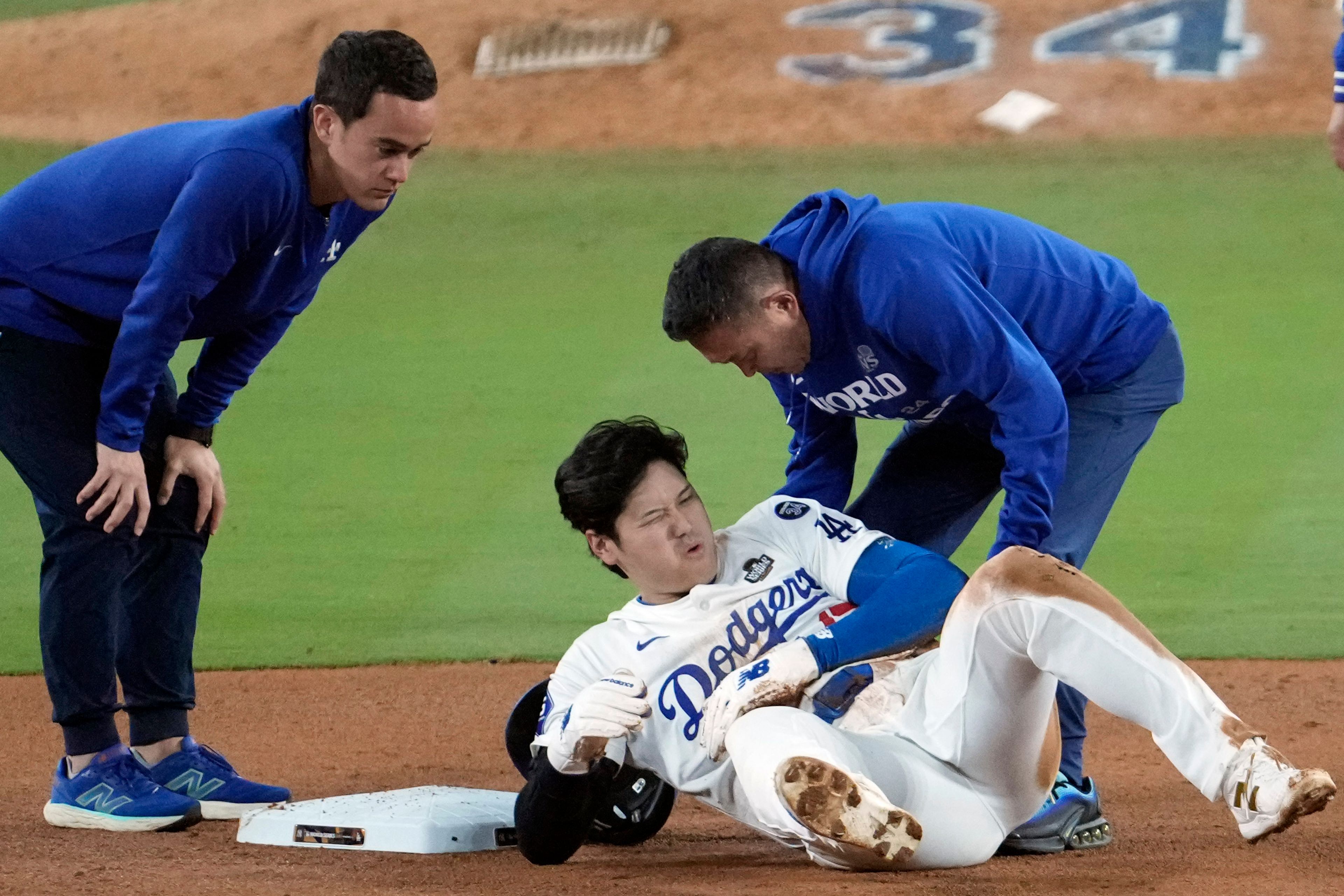 Dodgers star Shohei Ohtani has surgery to repair labrum tear in shoulder after World Series injury