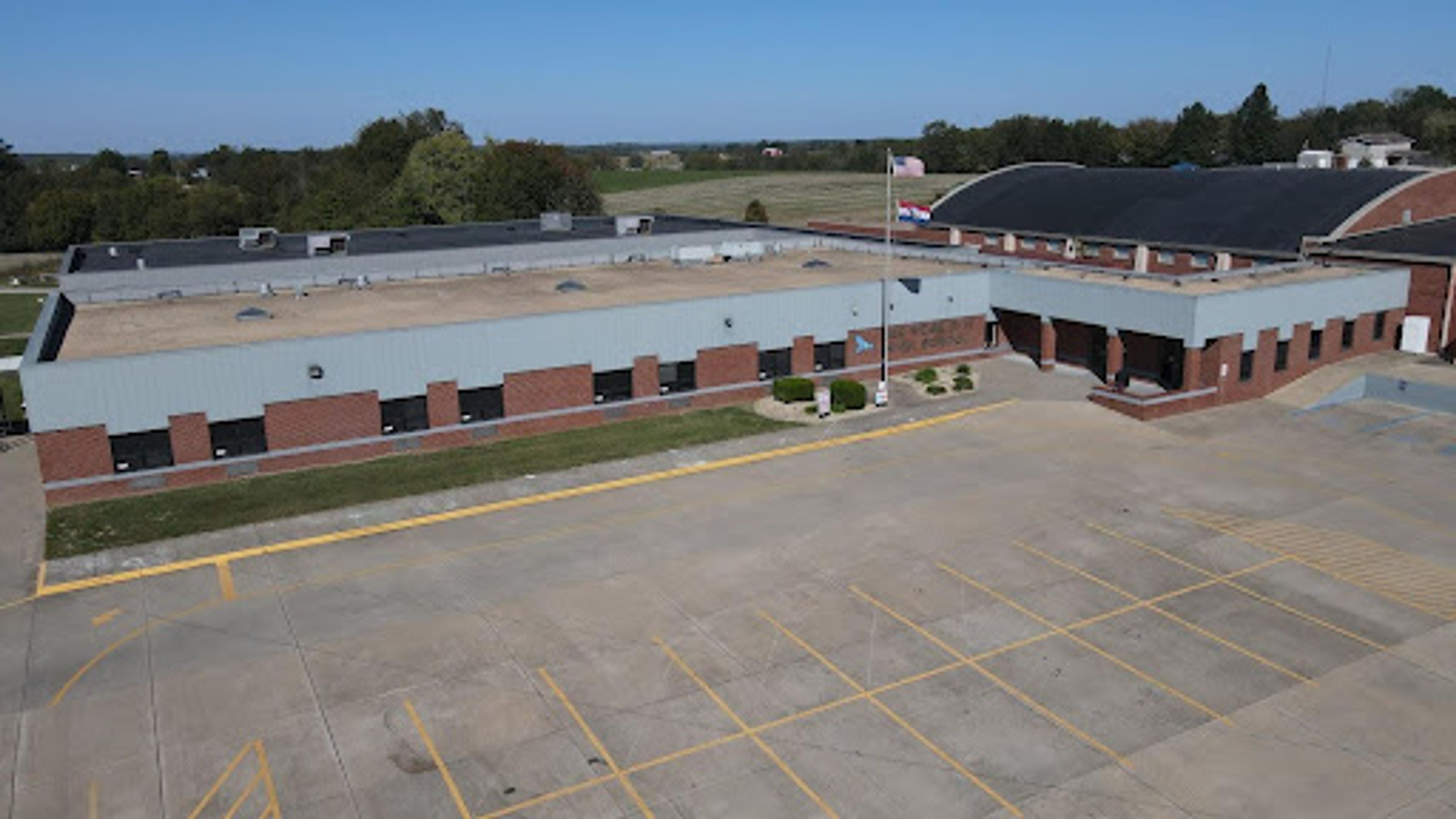 The fourth, and current, Oak Ridge High School building was constructed in 1996. 