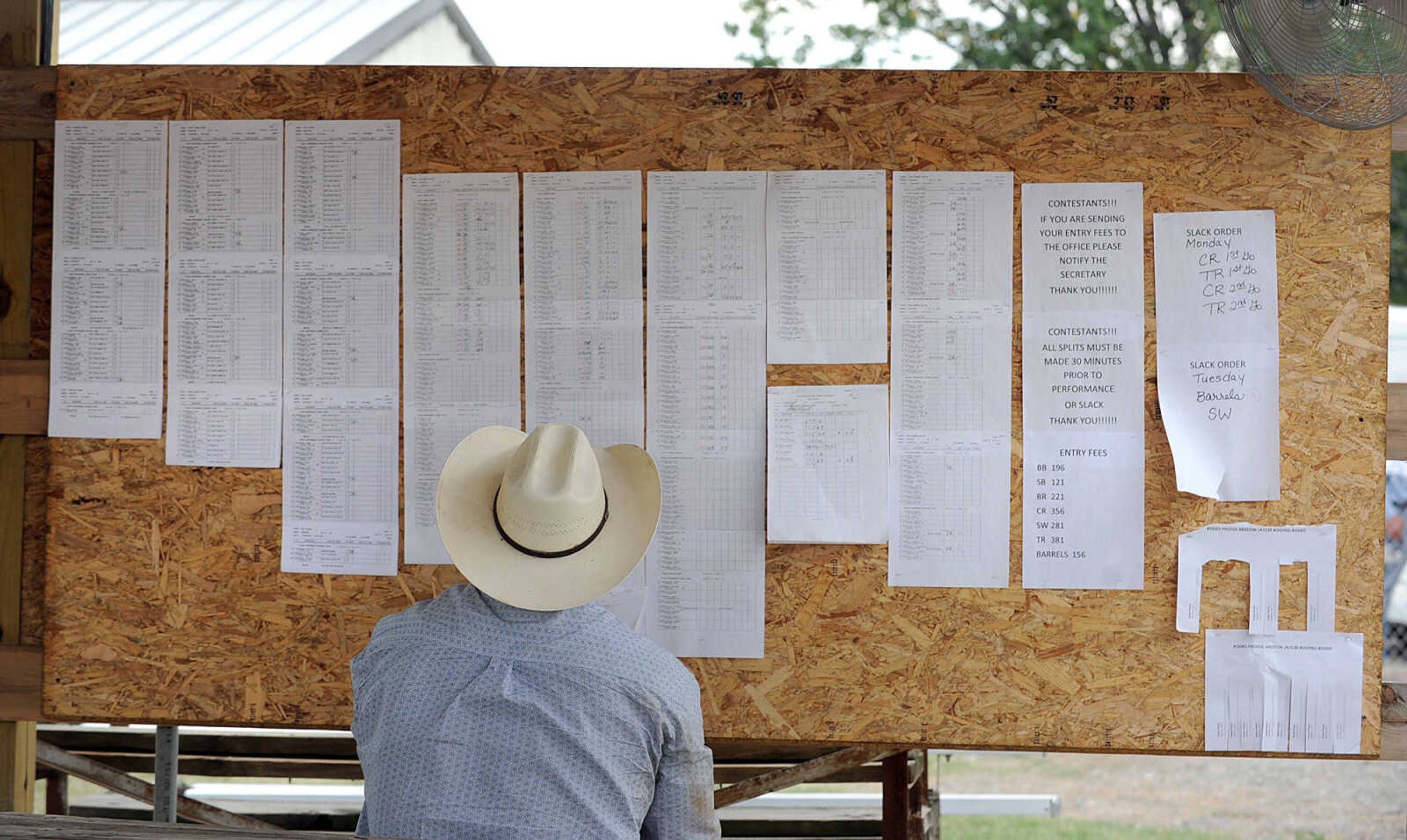 LAURA SIMON ~ lsimon@semissourian.com
The Jaycee Bootheel Rodeo Wednesday night, Aug. 8, 2012 in Sikeston, Mo.