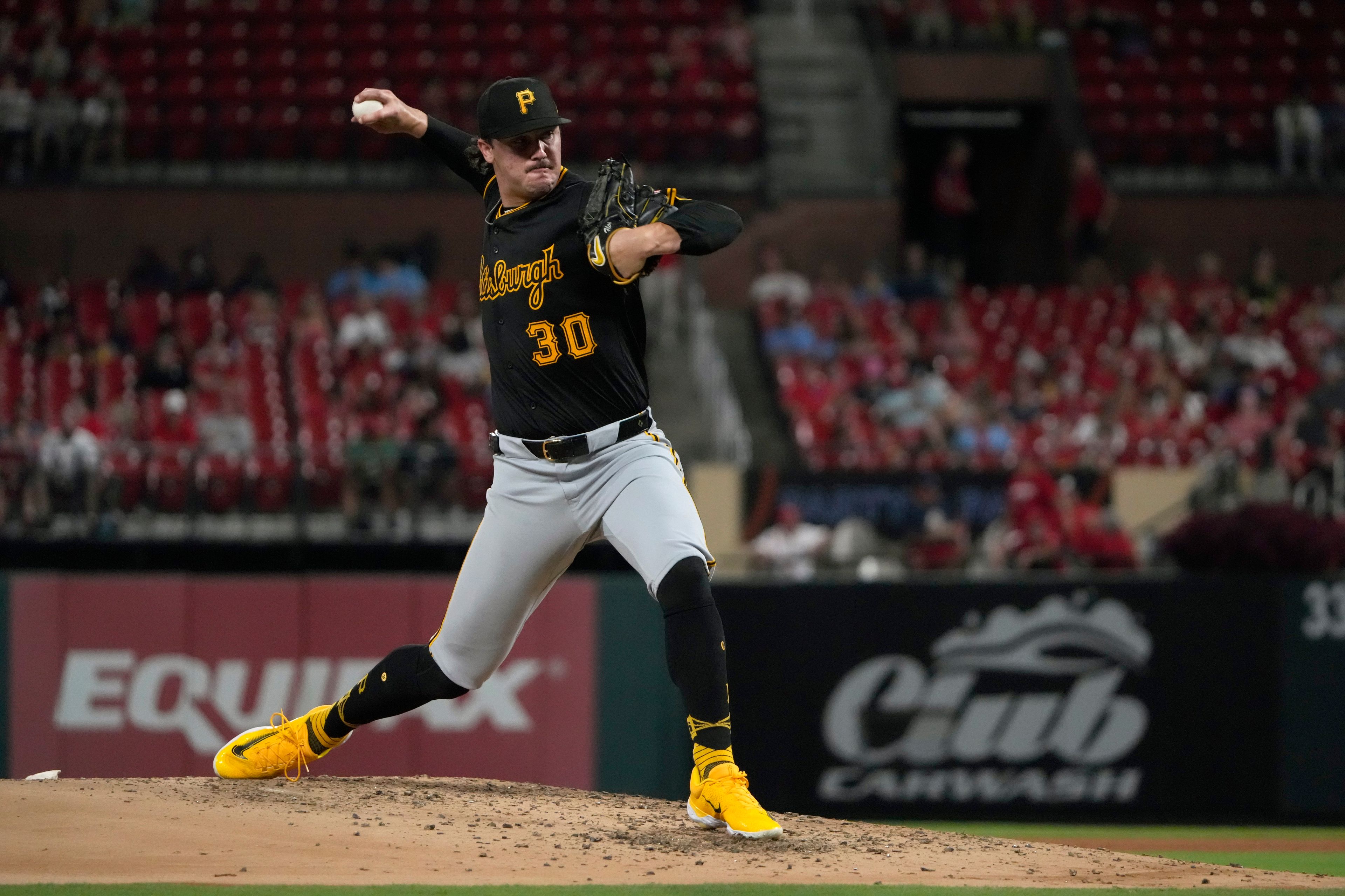 Pittsburgh Pirates starting pitcher Paul Skenes throws during the fourth inning of a baseball game against the St. Louis Cardinals Monday, Sept. 16, 2024, in St. Louis. (AP Photo/Jeff Roberson)