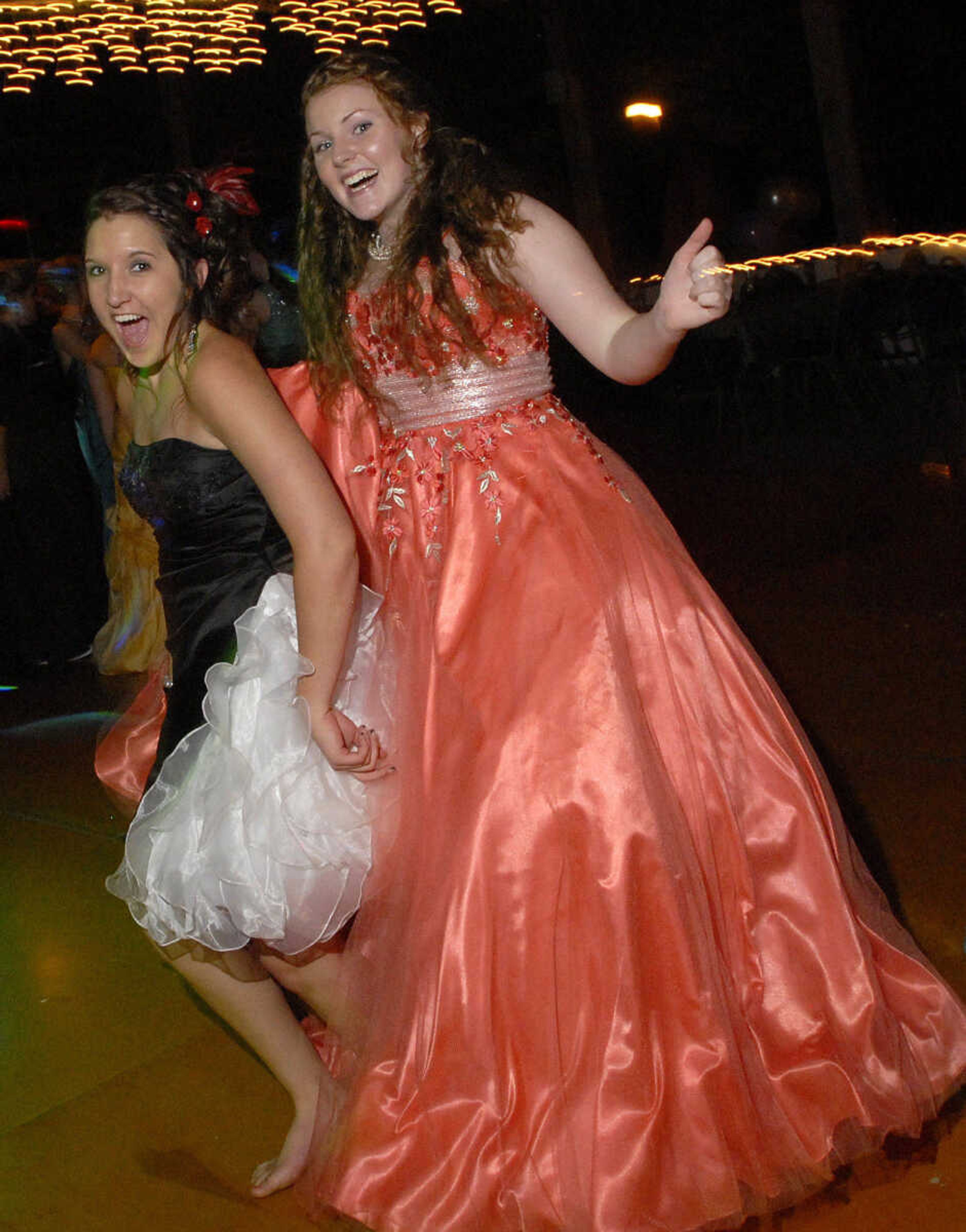 LAURA SIMON~lsimon@semissourian.com
Meadow Heights' prom "A Night to Remember" was held Saturday, April 30, 2011 at Deerfield Lodge.