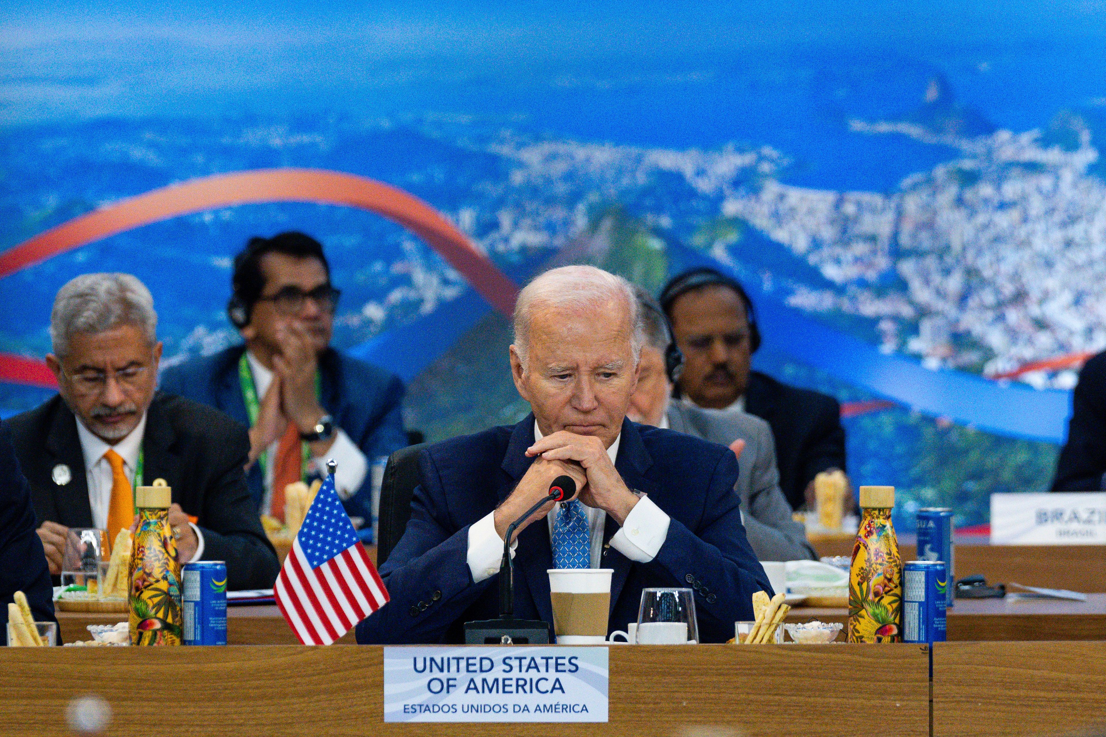 President Joe Biden and other G20 leaders meet during the G20 Summit at the Museum of Modern Art in Rio de Janeiro, Brazil, Monday, Nov. 18, 2024. (Eric Lee/The New York Times via AP, Pool)