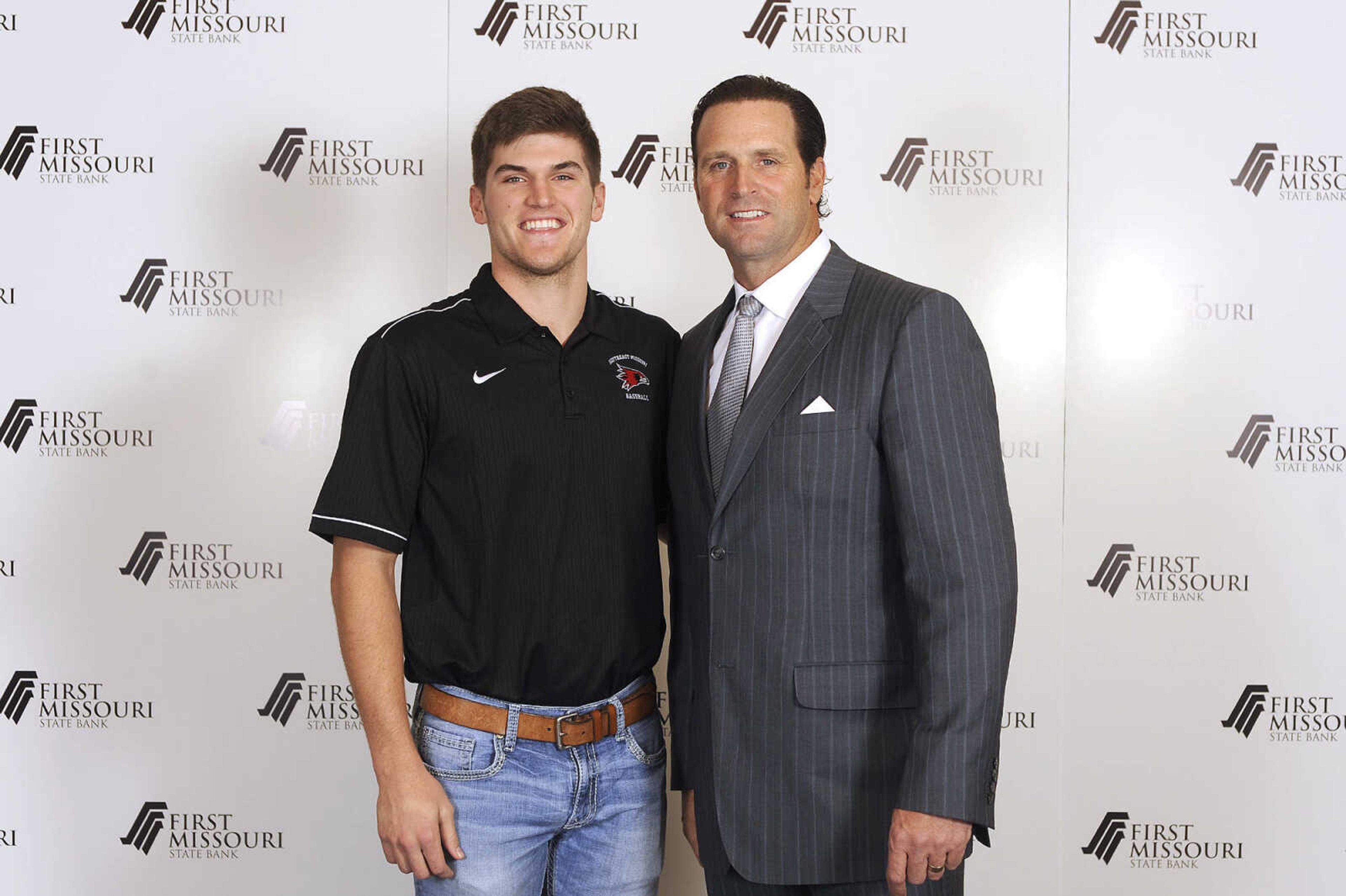 LAURA SIMON ~ lsimon@semissourian.com

Mike Matheny, manager of the St. Louis Cardinals, poses with fans during a VIP reception, Wednesday, Dec. 2, 2015, at Southeast Missouri State University's River Campus. "The State of Cardinals Nation" was presented by First Missouri State Bank.