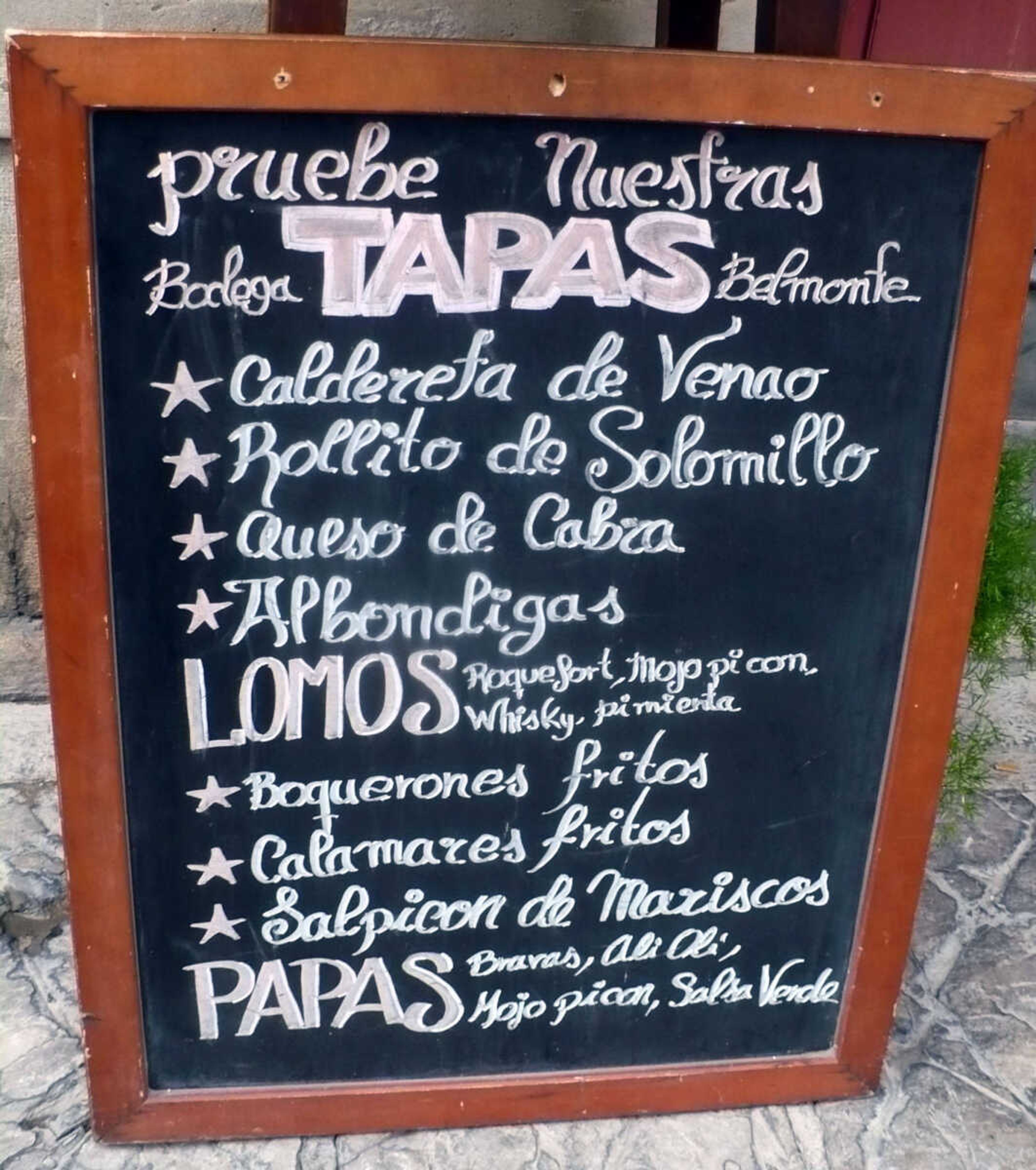 TOM HARTE ~ photos@semissourian.com
Home to some 4000 tapas bars, chalkboards like this announcing the daily selections are everywhere in Seville, Spain.