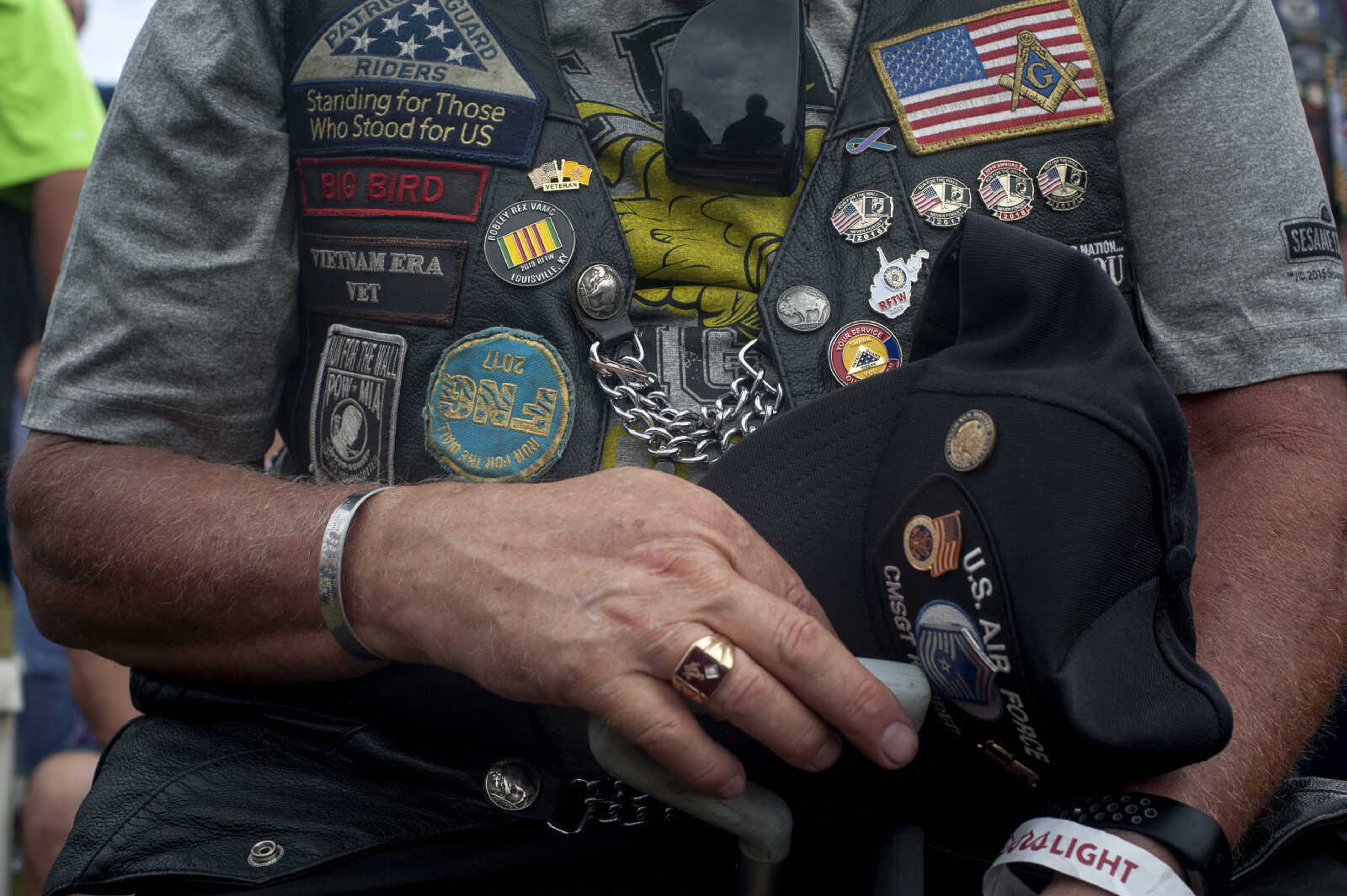 Ed Hazen of Kansas City removes his hat for a prayer during the first-ever Missouri Vietnam Wall Run  Saturday, Sept. 21, 2019, at the Missouri's National Veterans Memorial in Perryville.