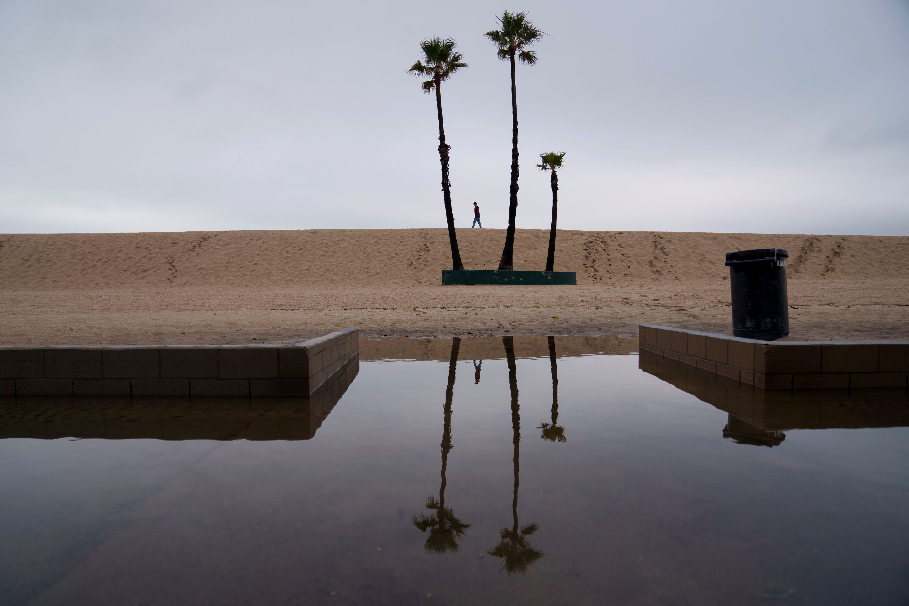 'Bomb cyclone' threatens Northern California and Pacific Northwest