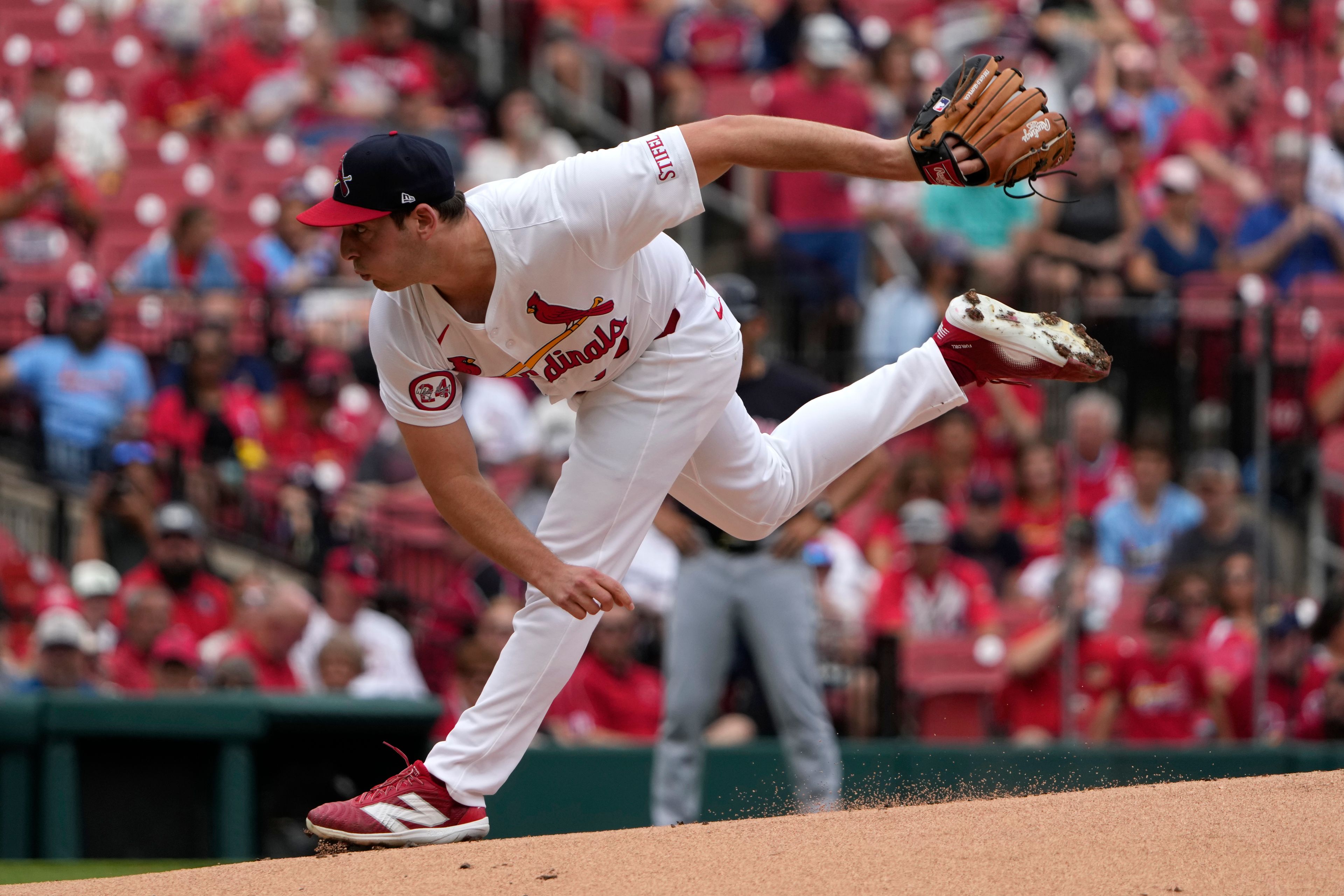 St. Louis Cardinals starting pitcher Andre Pallante throws during the first inning of a baseball game against the Cleveland Guardians Sunday, Sept. 22, 2024, in St. Louis. (AP Photo/Jeff Roberson)