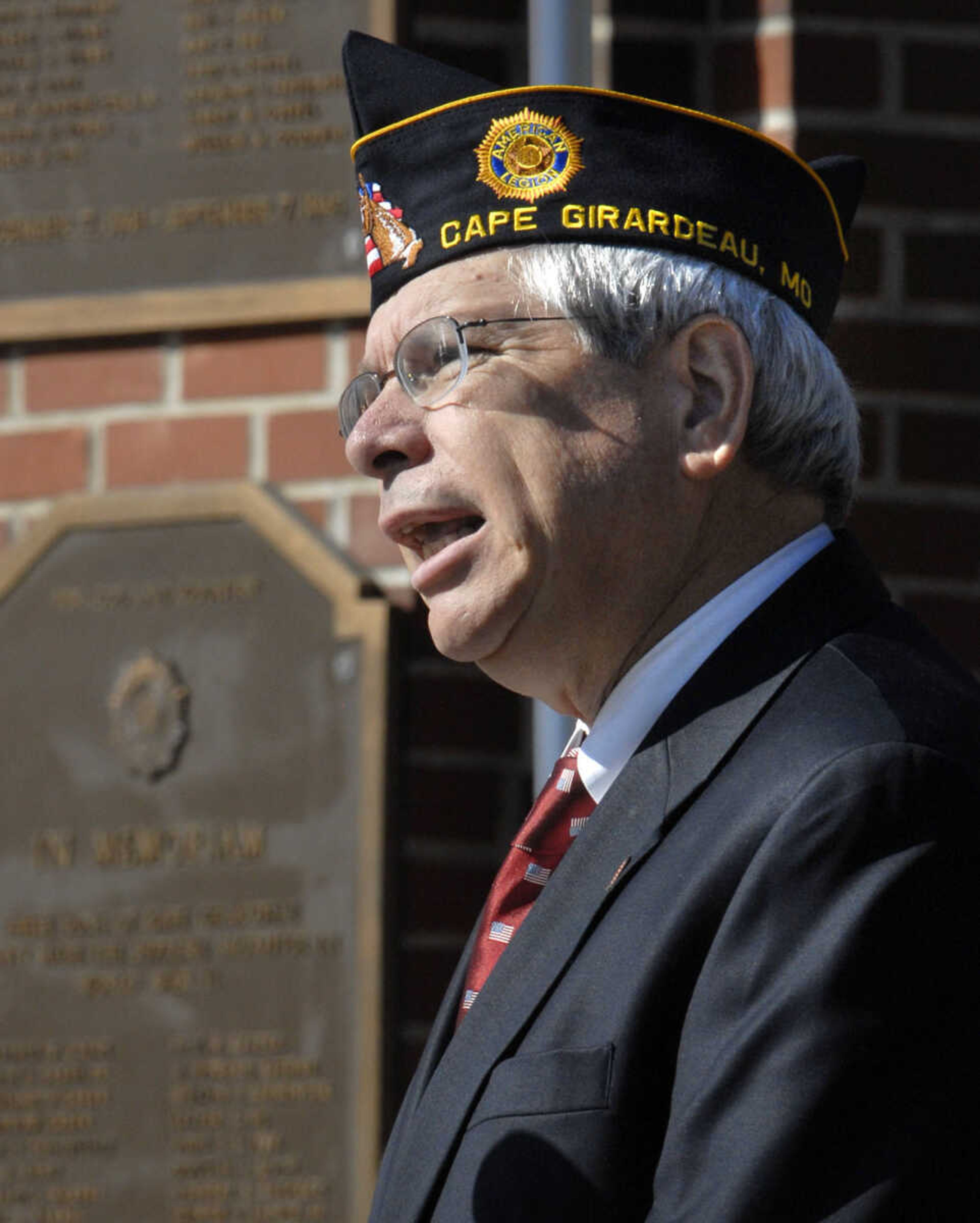 Ret. Lt. Col. Wayne Wallingford, U.S. Air Force, speaks during the Veterans Day ceremony at Freedom Corner.