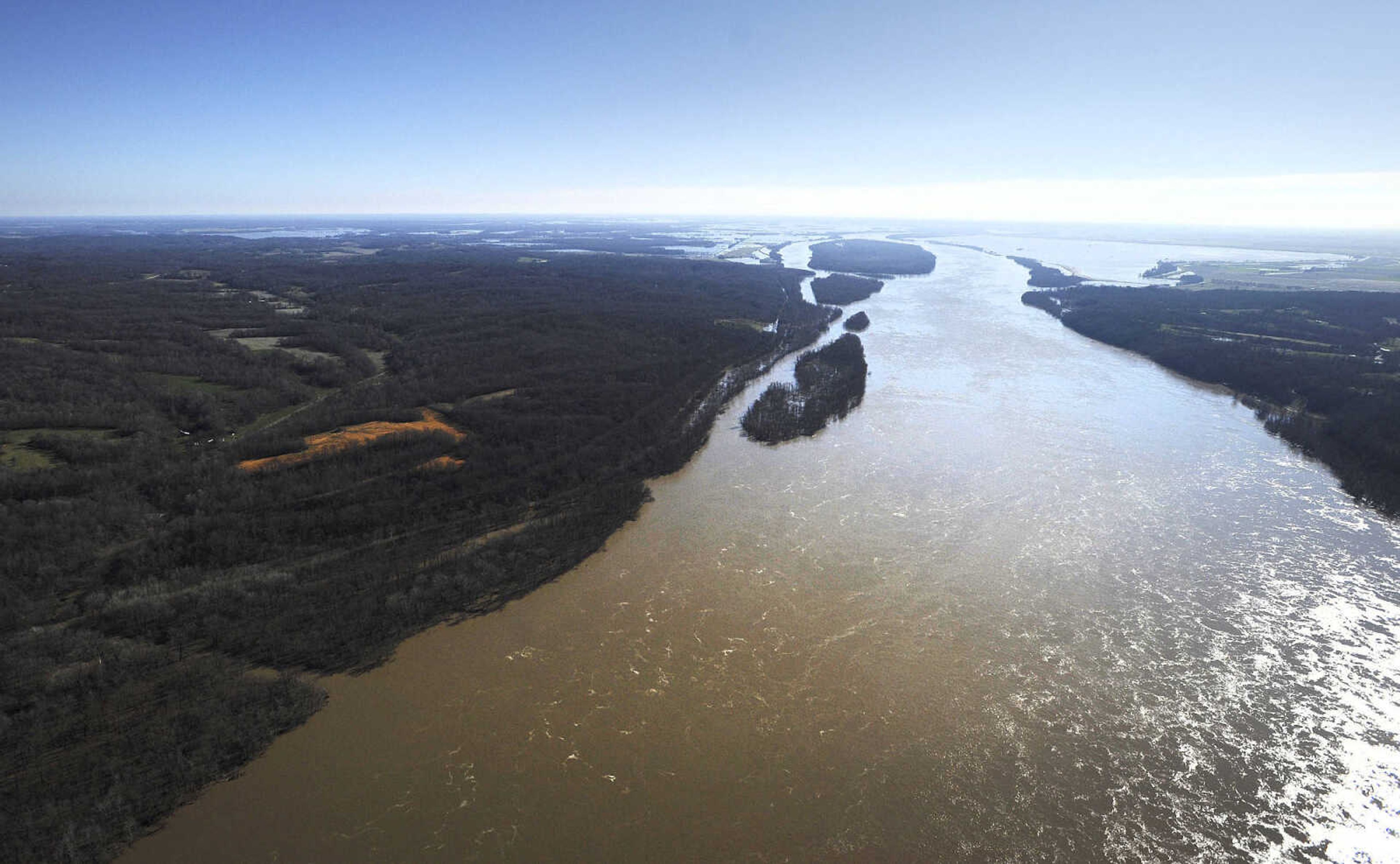 LAURA SIMON ~ lsimon@semissourian.com

Floodwater is seen in Scott City, Saturday, Jan. 2, 2016.