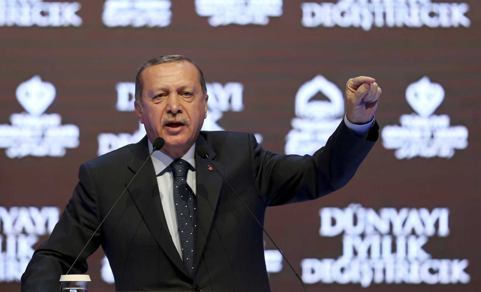 Turkish leader: Dutch will ‘pay the price’ for insult