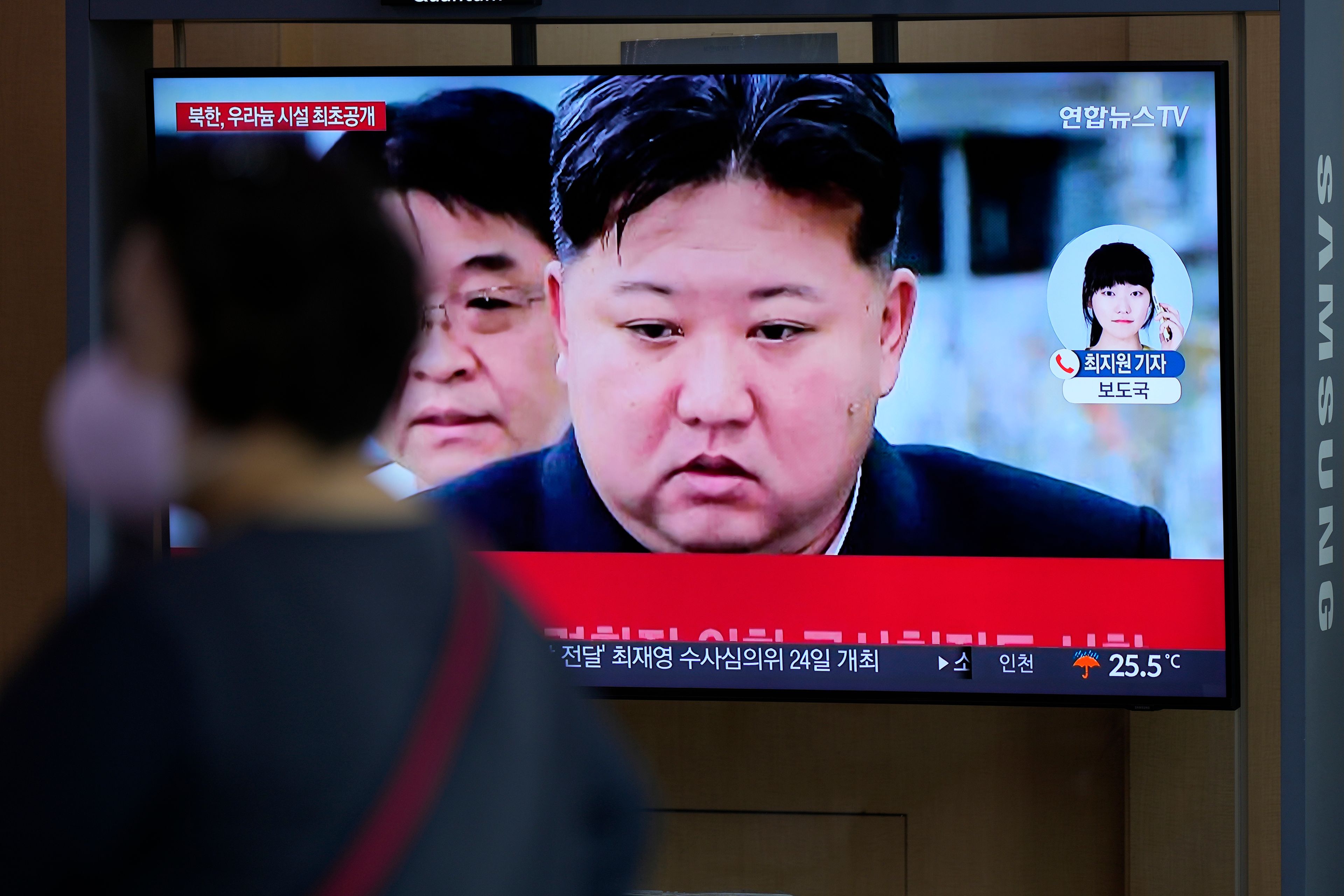 A TV screen shows an image of North Korean leader Kim Jong Un during a news program at the Seoul Railway Station in Seoul, South Korea, Friday, Sept. 13, 2024. (AP Photo/Lee Jin-man)