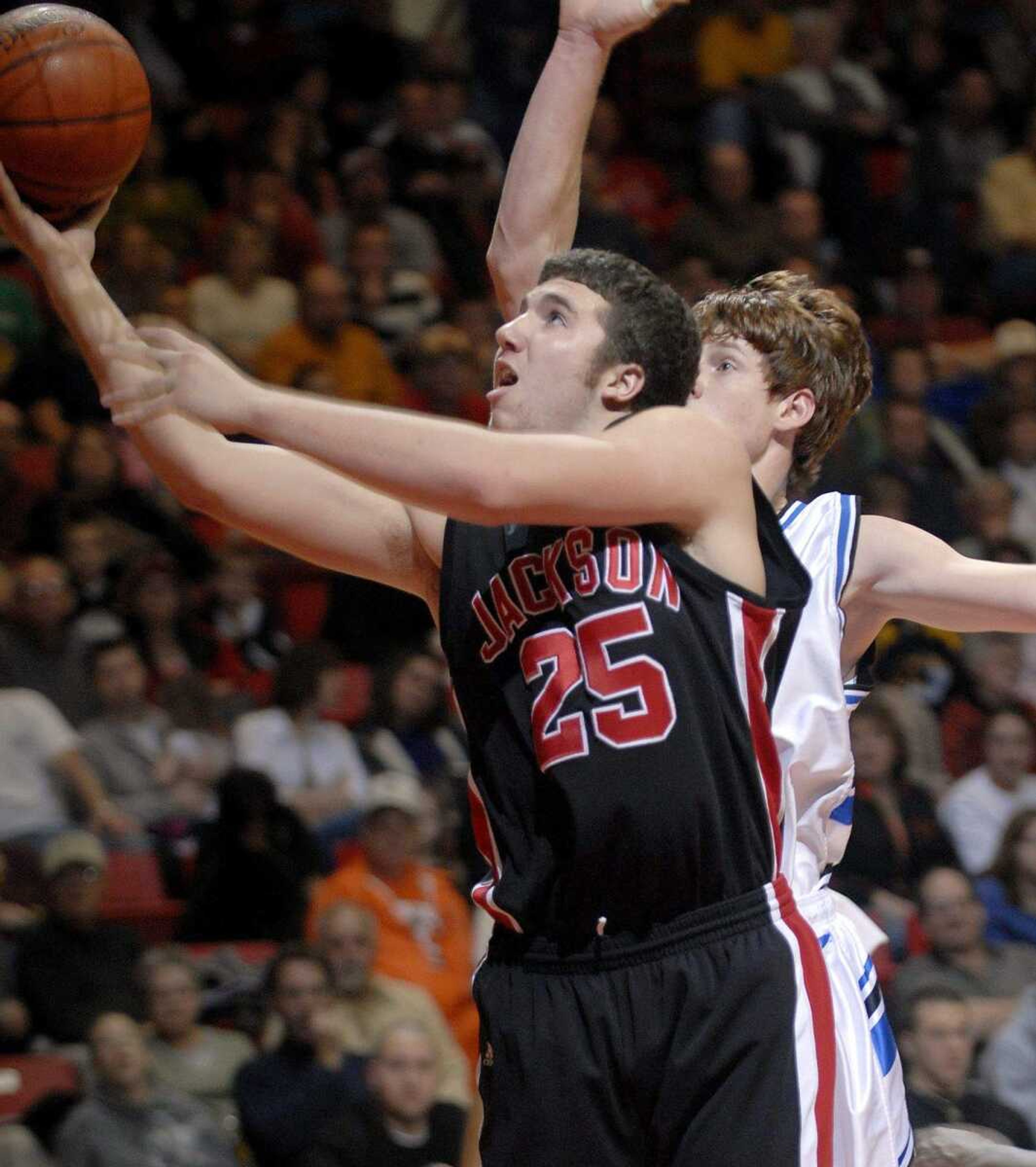 ELIZABETH DODD ~ edodd@semissourian.com
Jackson's Eli Gohn scores two points in the first half against Charleston.