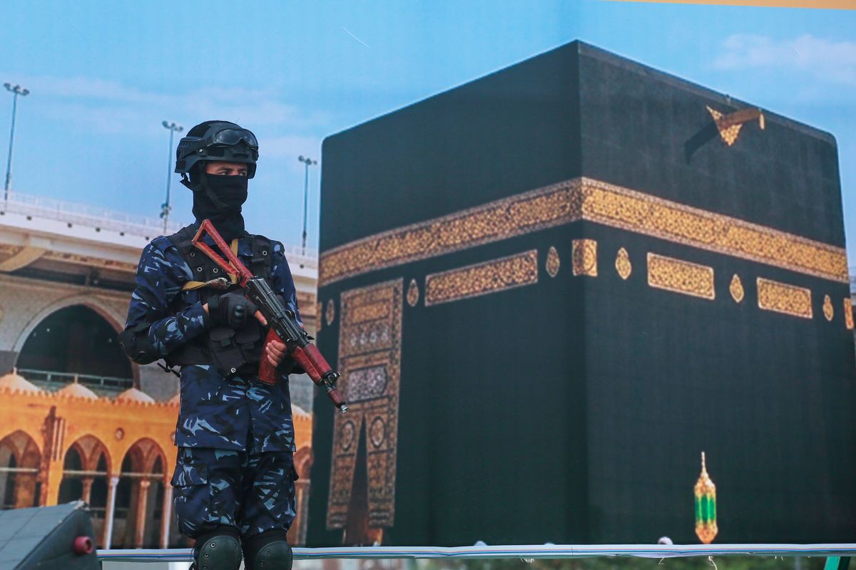 Saudi Arabia issues air raid alerts across the country, and ...