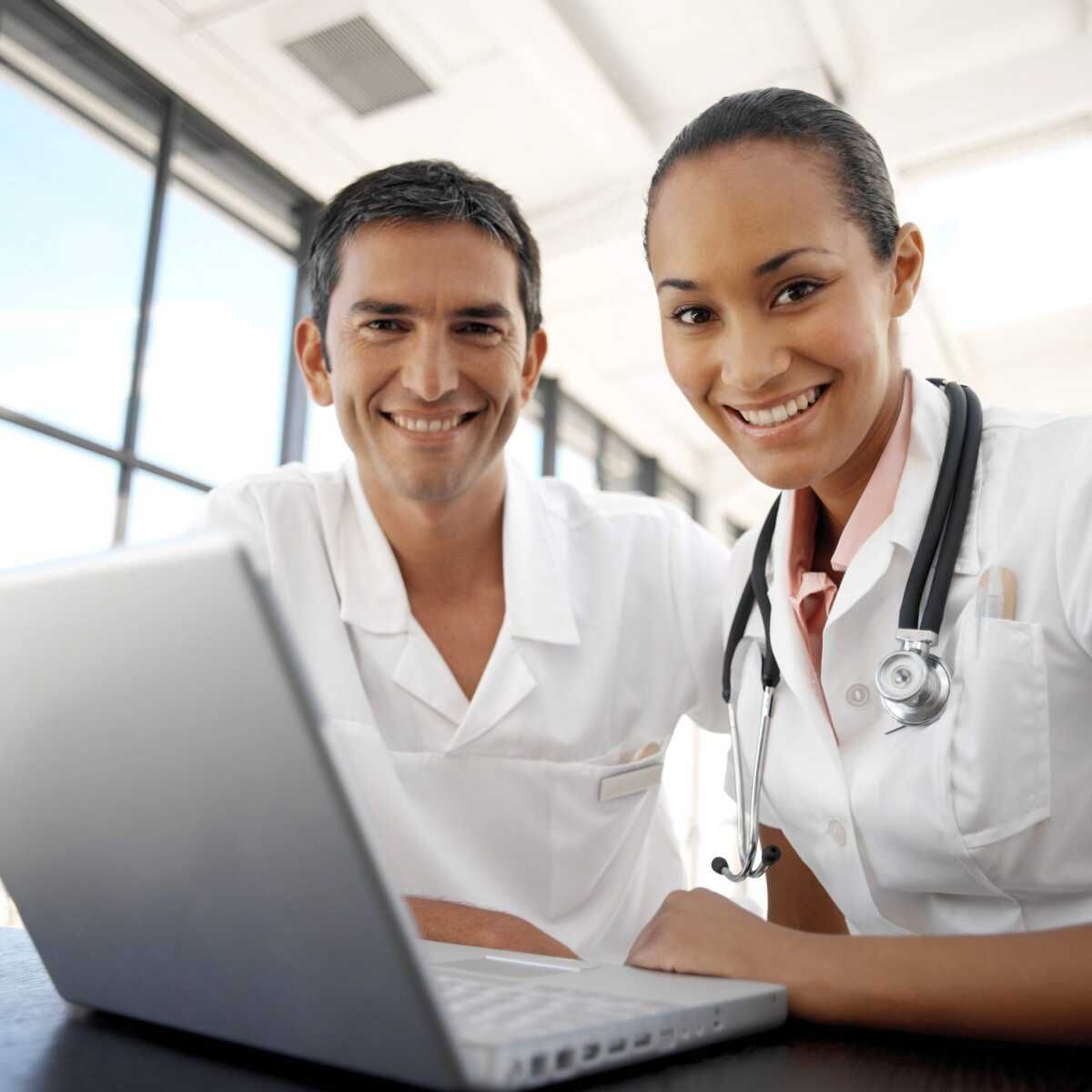 Fans of Facebook: Many doctors and hospitals are using social media