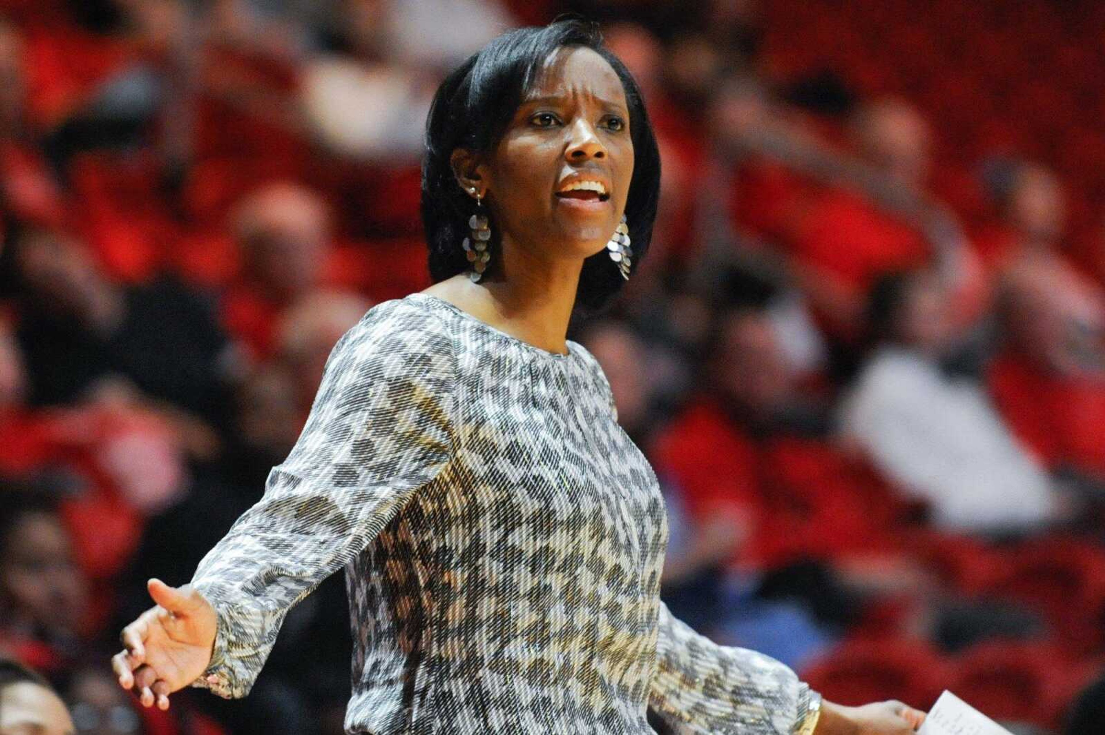 Southeast Missouri State coach Rekha Patterson calls out to the team in the fourth quarter against Austin Peay Saturday, Jan. 30, 2016 at the Show Me Center.