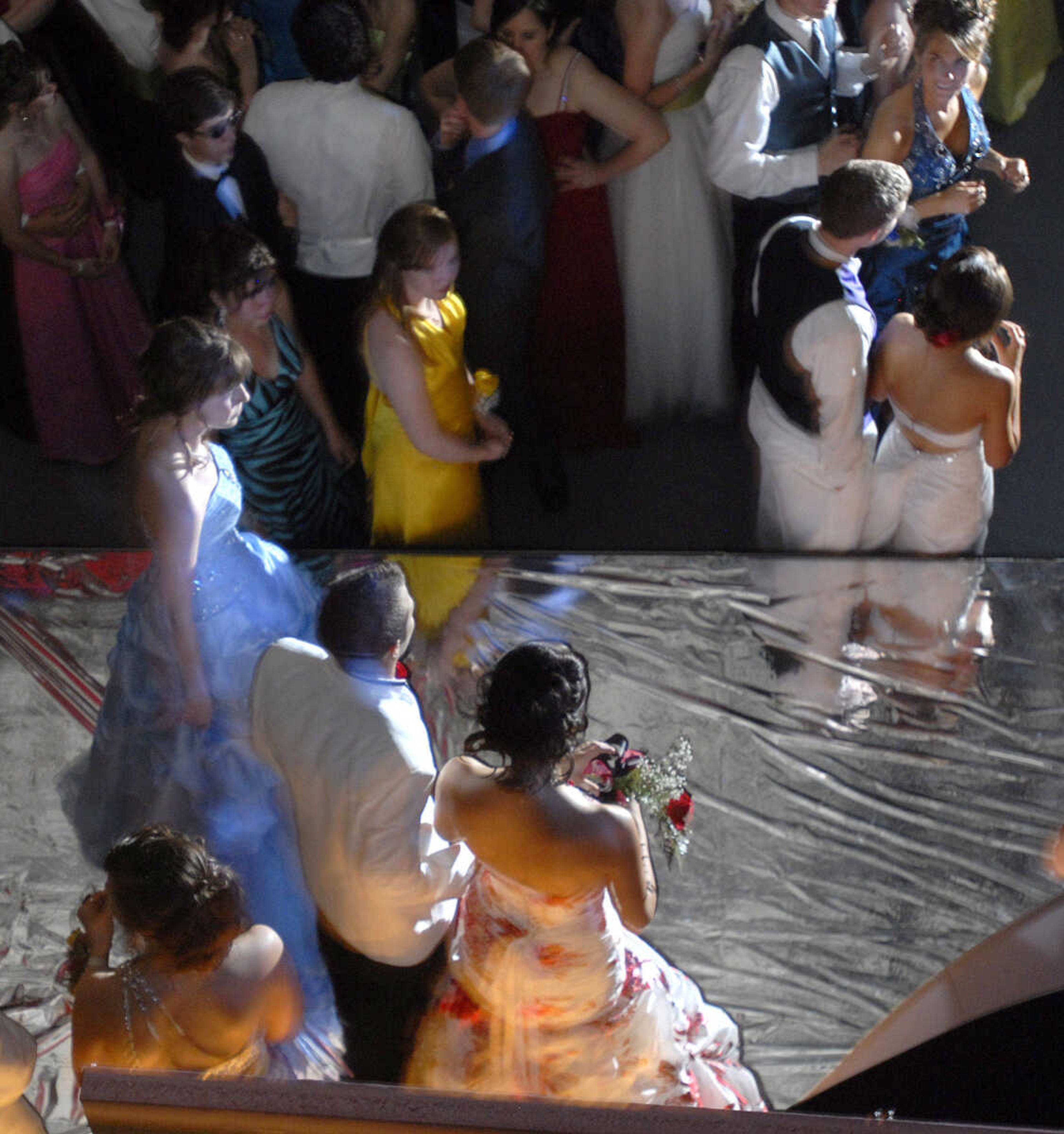 LAURA SIMON~lsimon@semissourian.com
Jackson High School Prom Saturday, May 8, 2010.