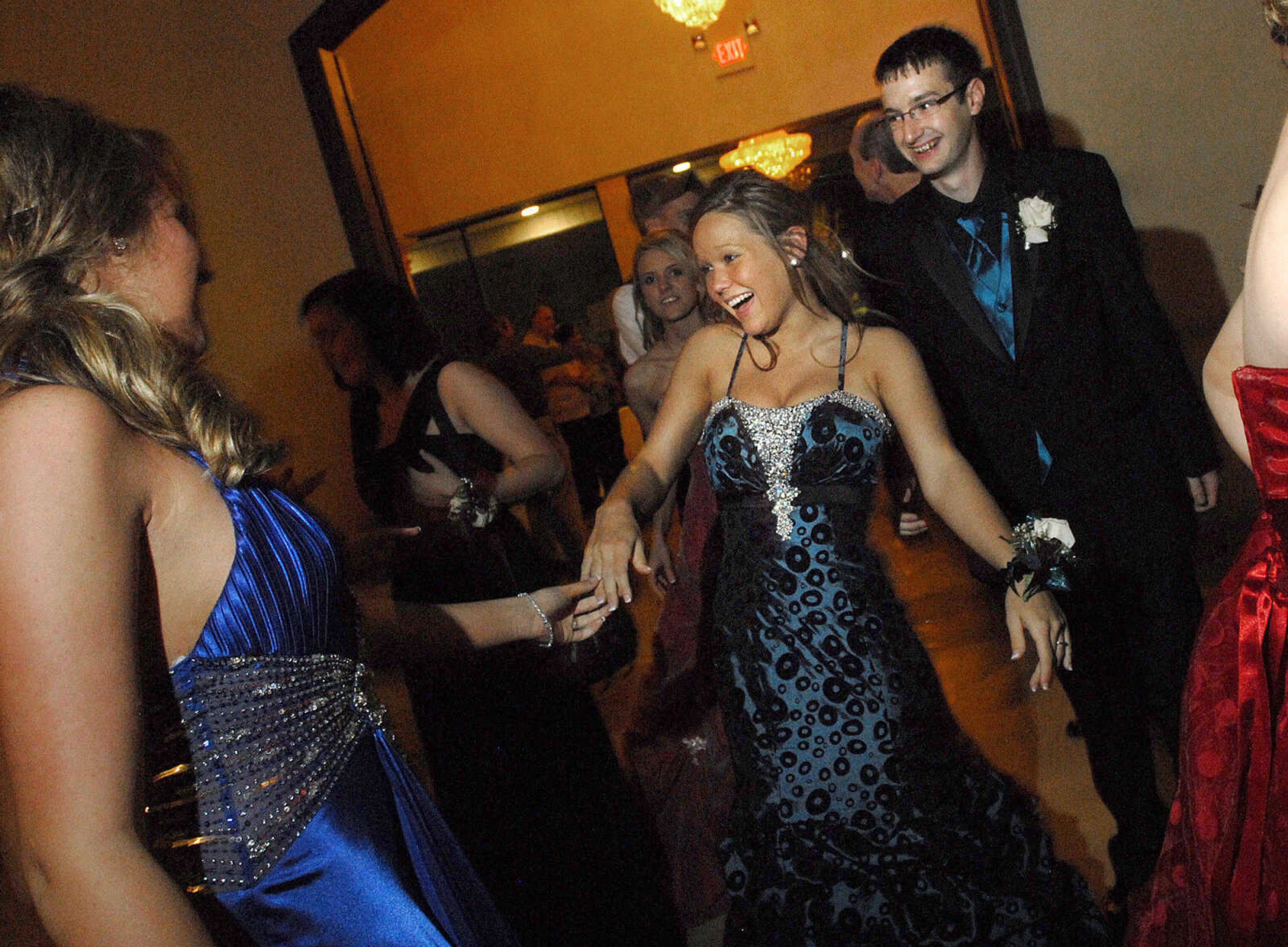 LAURA SIMON~lsimon@semissourian.com
Cape Central High School "Arabian Nights" Prom May 1, 2010.