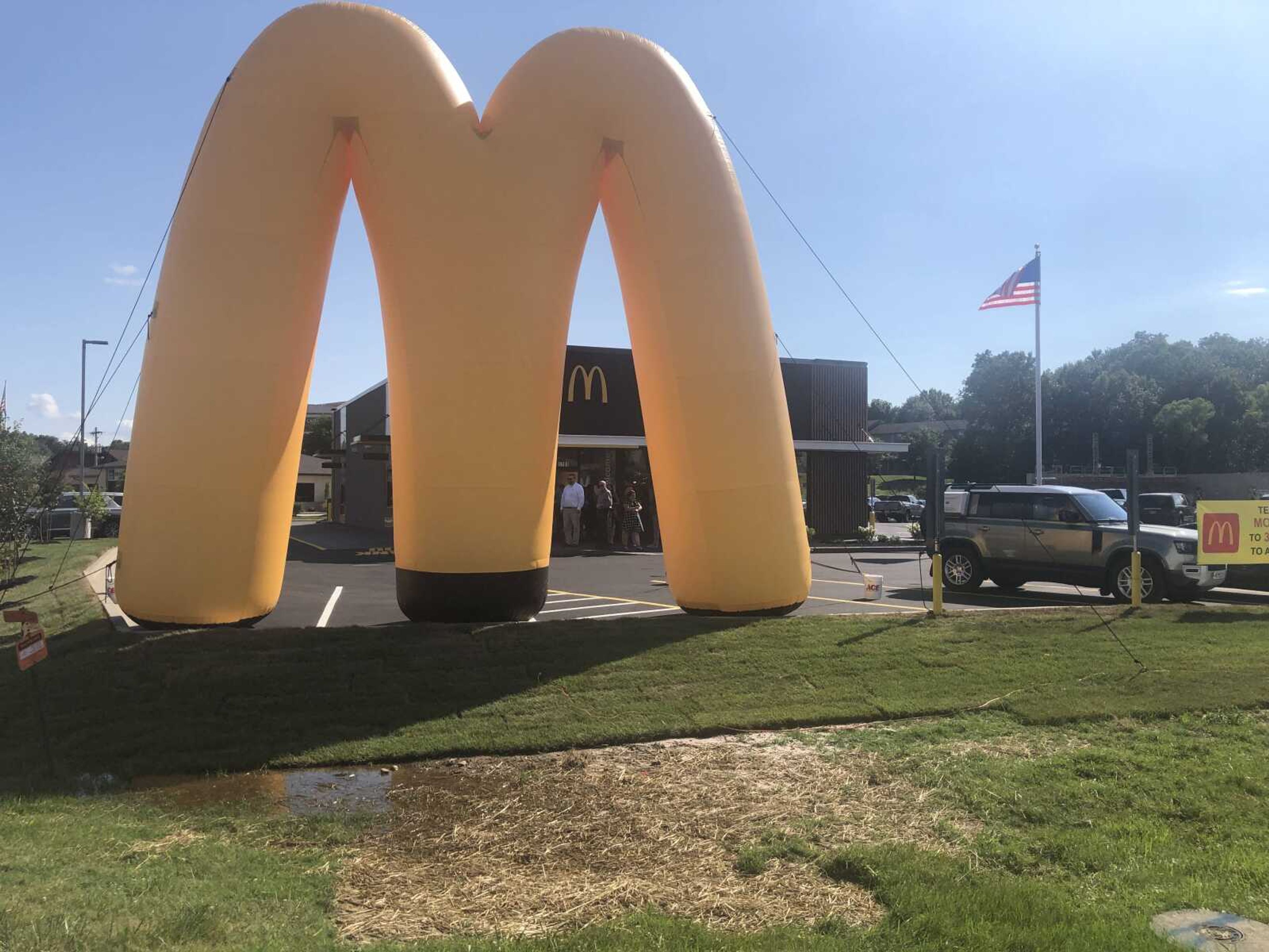 McDonald's holds a ribbon-cutting event on Tuesday for its new location in Cape Girardeau.