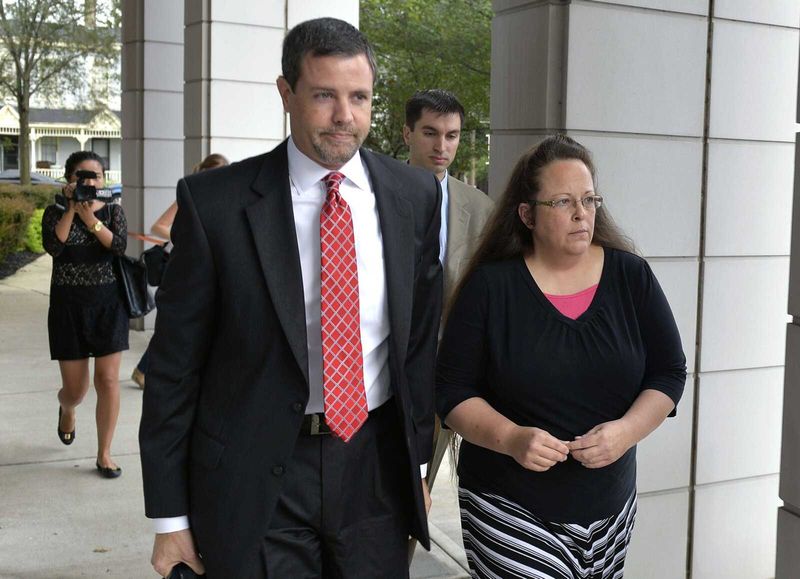 Kentucky clerk gets time for gay marriage appeal