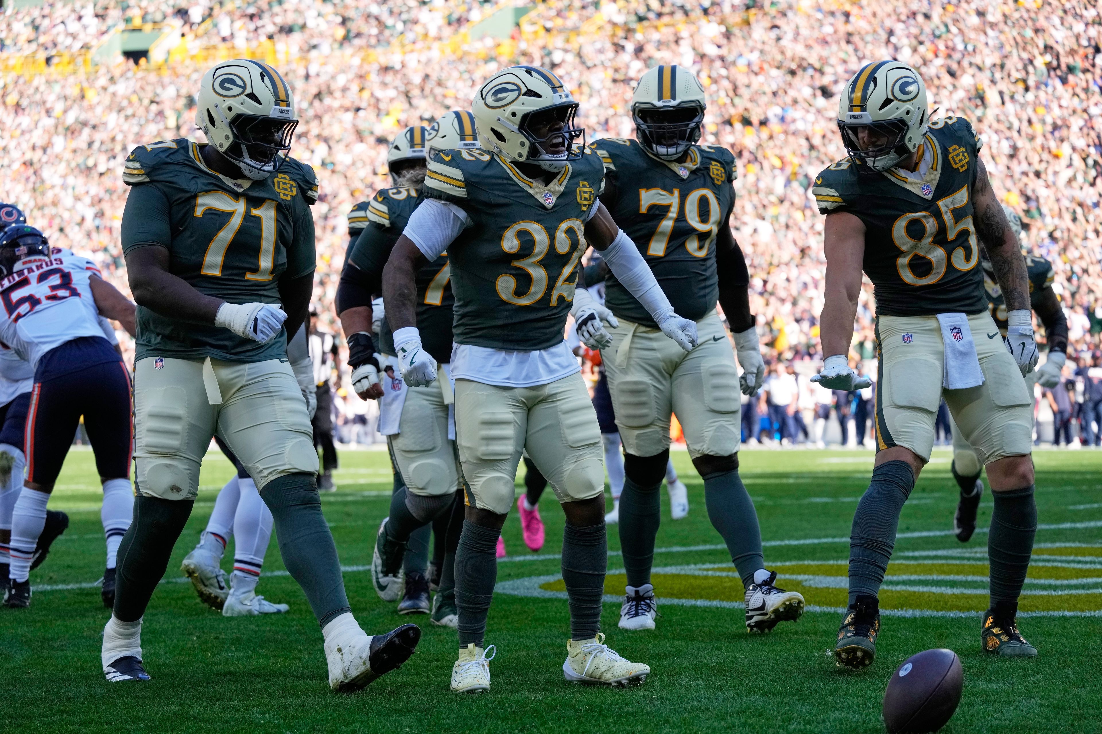 Packers need more from their ground game. MarShawn Lloyd's h...