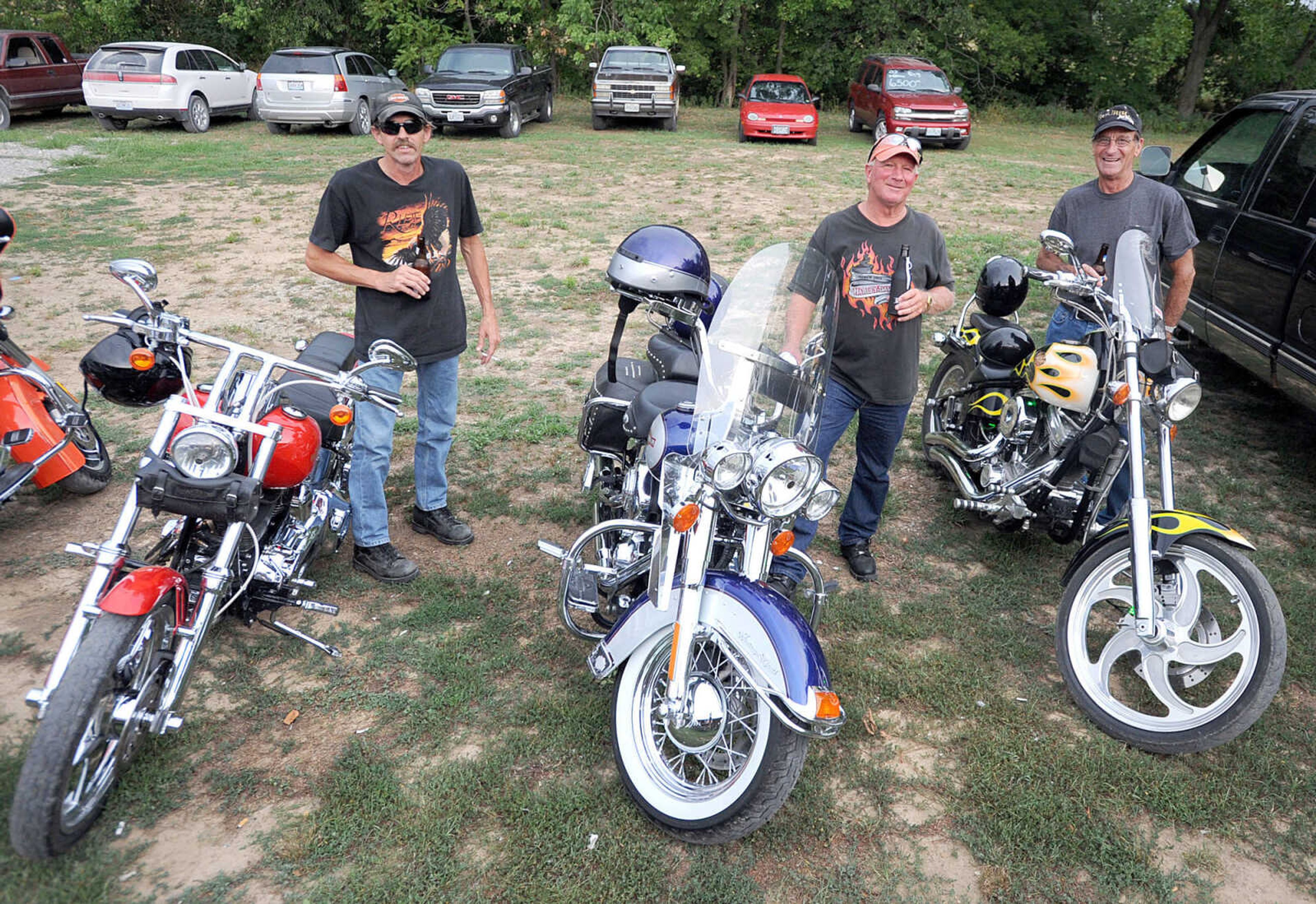 LAURA SIMON ~ lsimon@semissourian.com
Clyde Westrich, Randy Cox and Terry Weissmueller pose for a photo as the Backstreet Cruisers perform Sunday, July 8, 2012 at the Bayou Bar & Grill in Pocahontas, Mo. The St. Louis based band performs music from the 1950's and 60's.