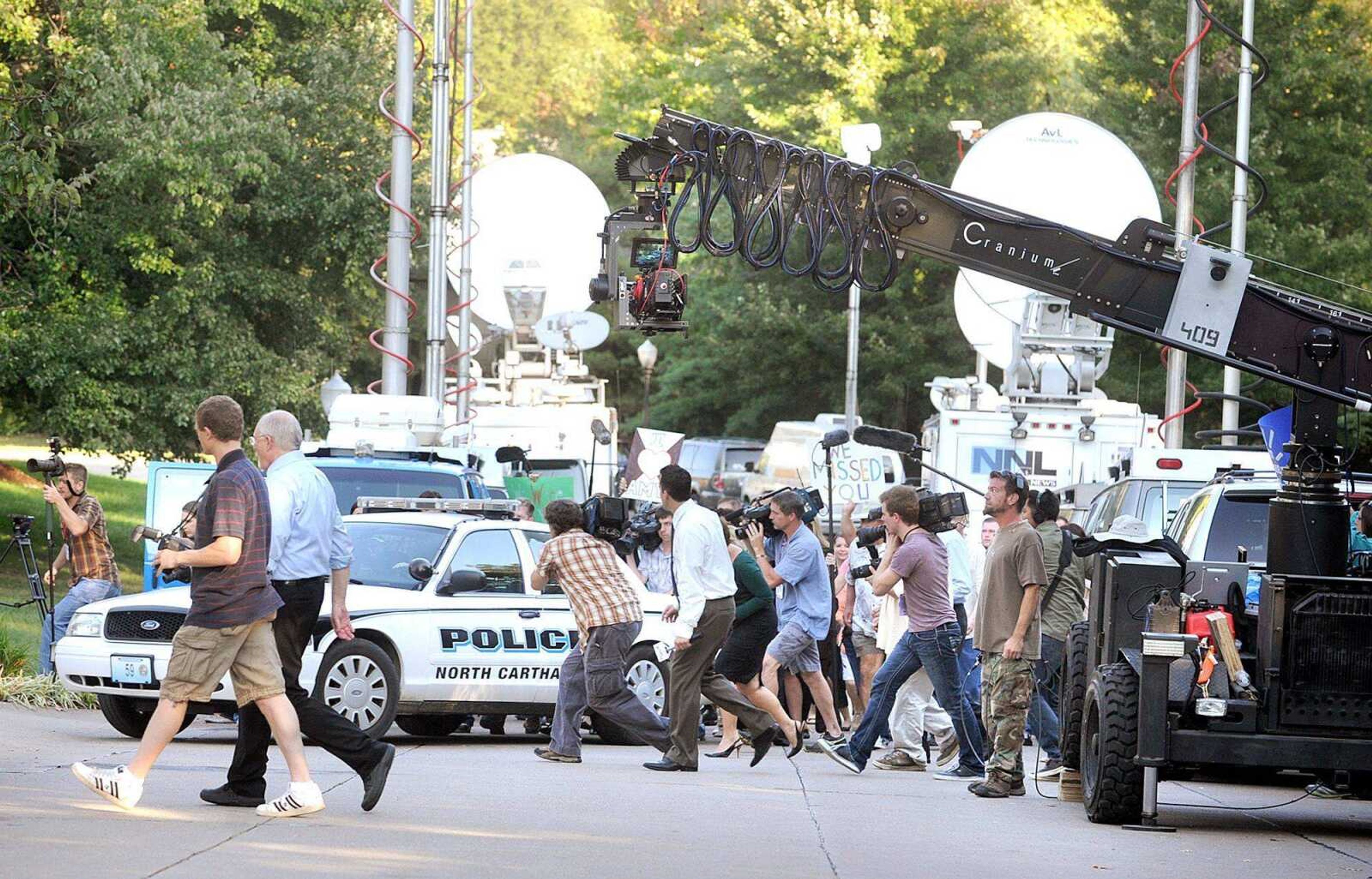 Extras participate in the filming of &#8220;Gone Girl&#8221; on Oct. 9 in Cape Girardeau. More images are in a gallery at <i>semissourian.com</i>. (Laura Simon)