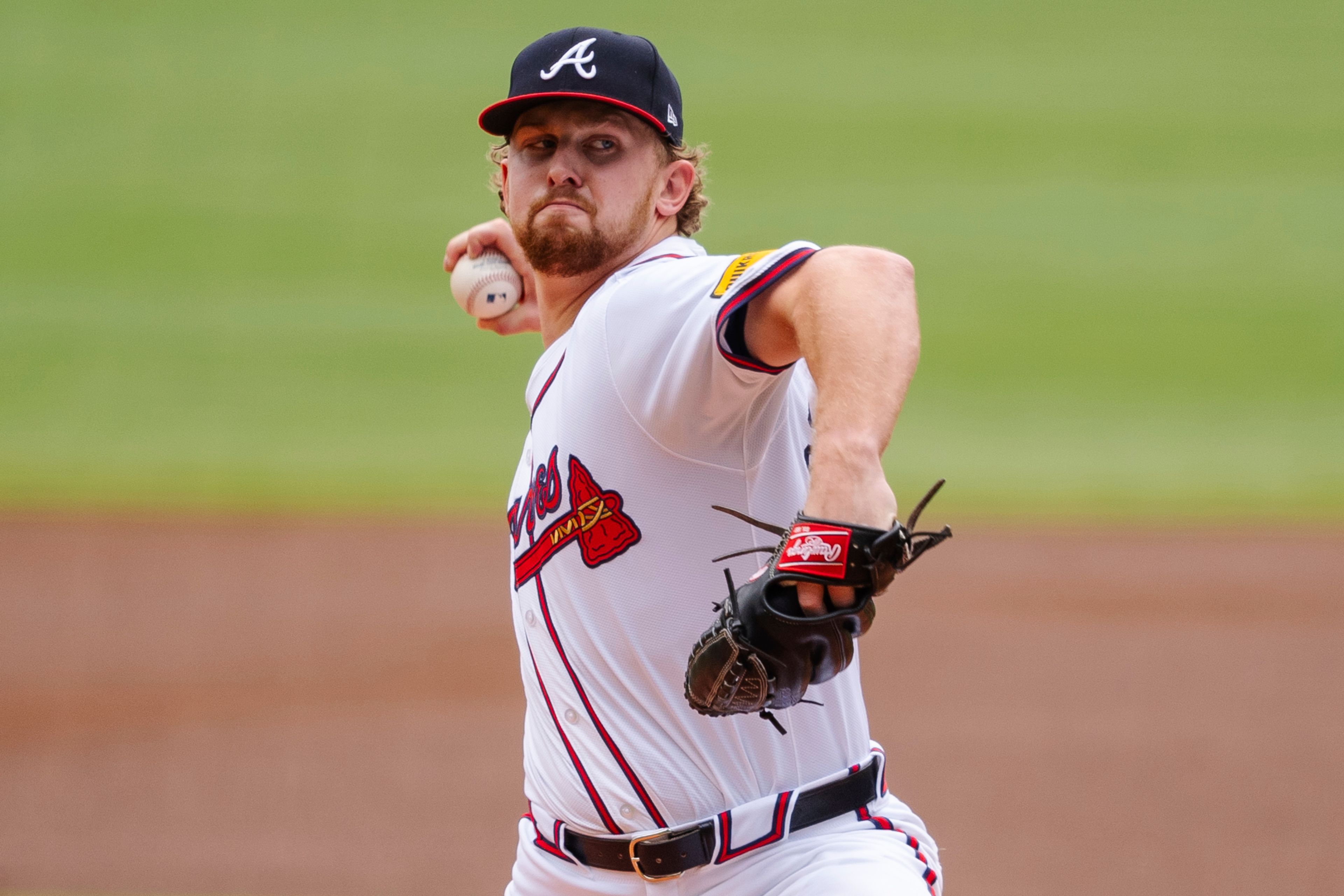 Atlanta Braves pitcher Spencer Schwellenbach throws in the first inning of a baseball game against the New York Mets, Monday, Sept. 30, 2024, in Atlanta. (AP Photo/Jason Allen)