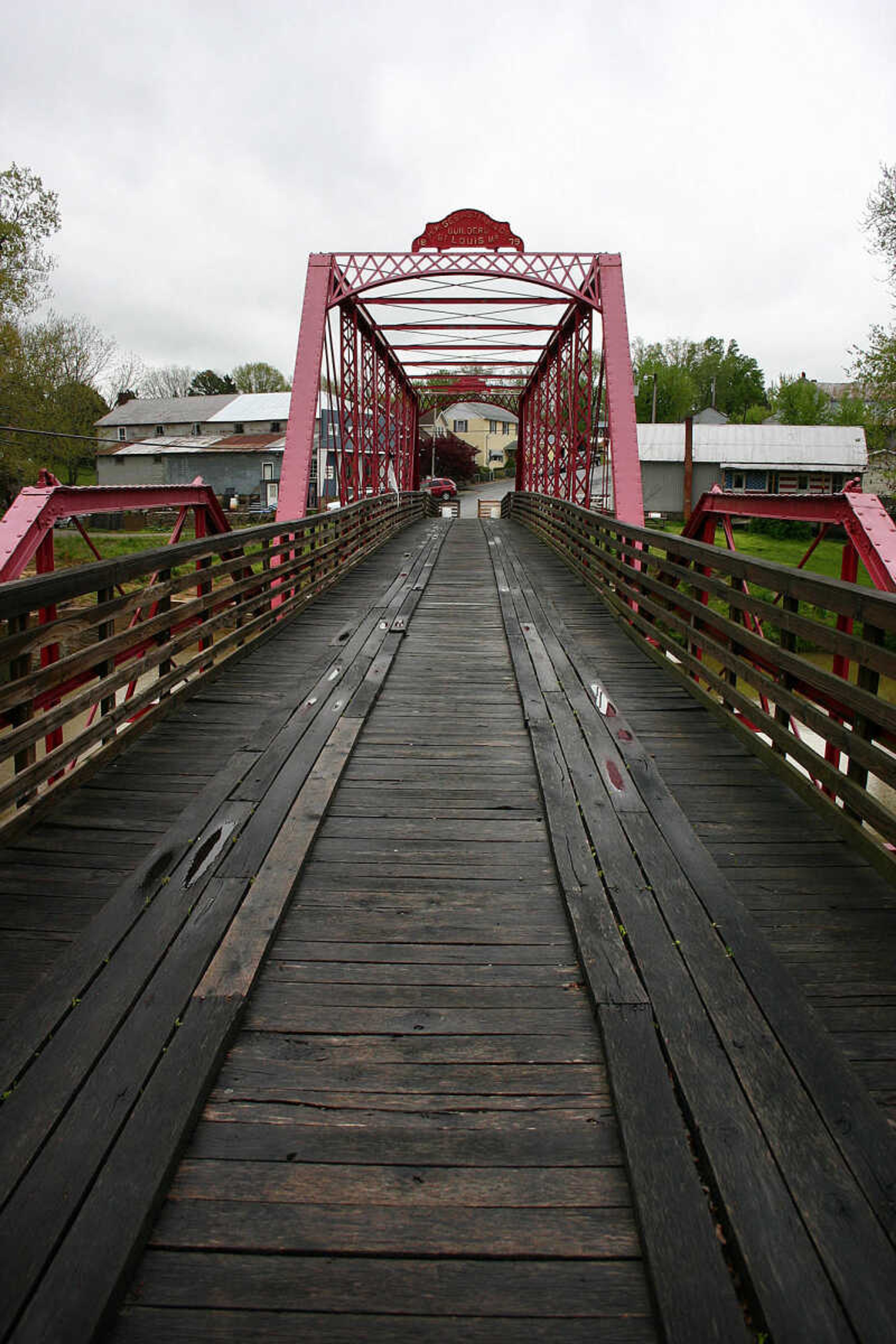 EMILY PRIDDY
Flooding in 1982 knocked down this 1879 Pratt truss bridge, but it underwent restoration and reopened as a pedestrian bridge 24 years later.