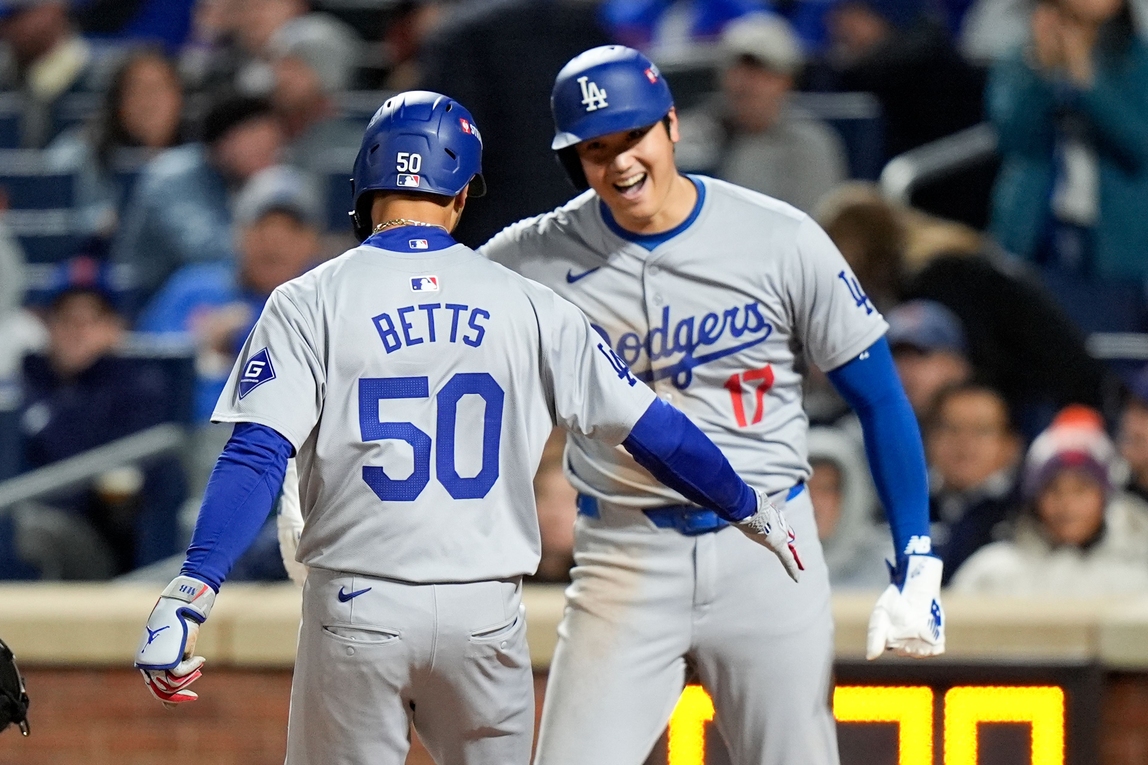 Ohtani and Betts lead Dodgers to latest blowout of Mets for 3-1 lead in lopsided NLCS