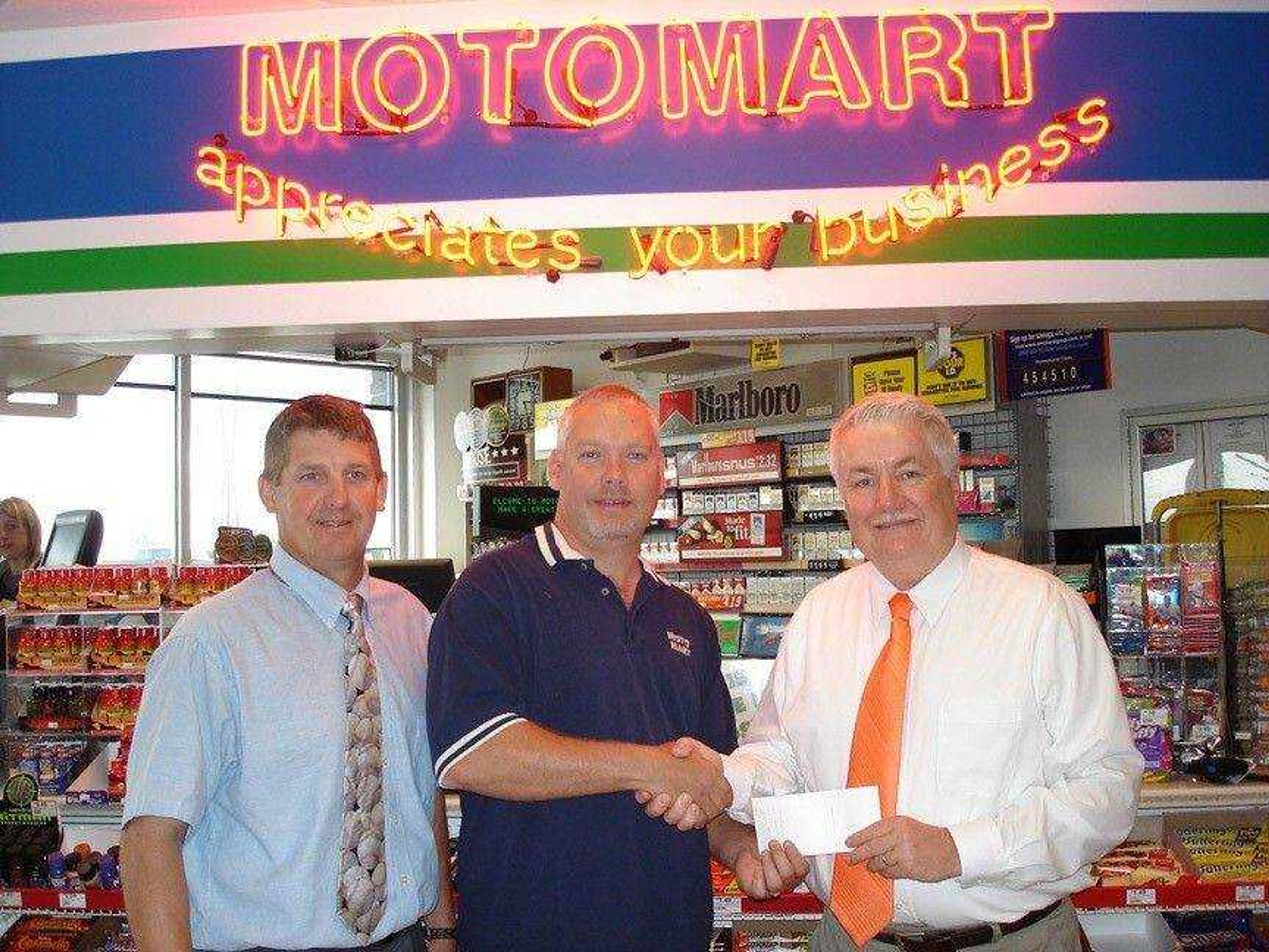 Motomart Donates to PHS