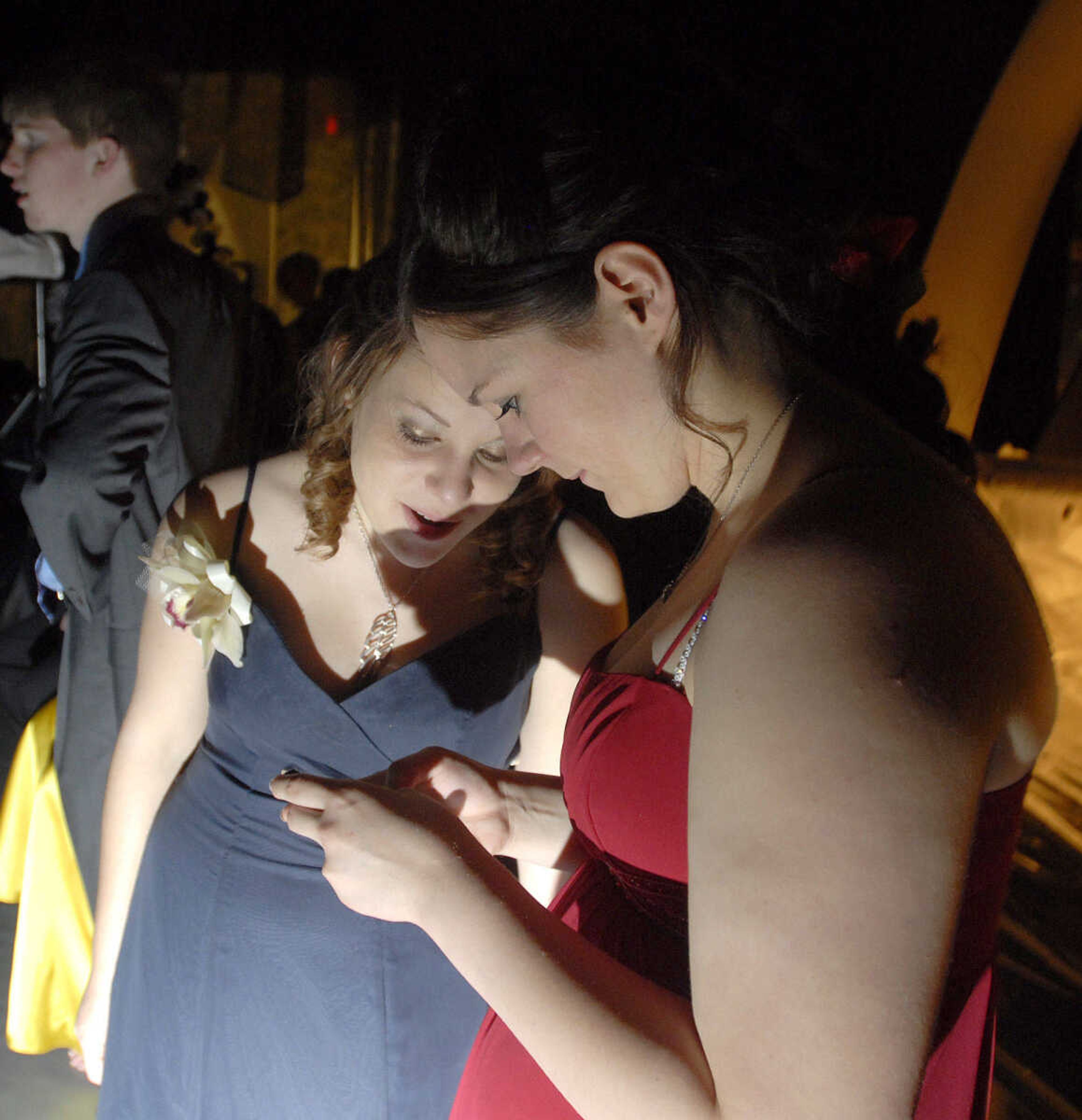 LAURA SIMON~lsimon@semissourian.com
Jackson High School Prom Saturday, May 8, 2010.