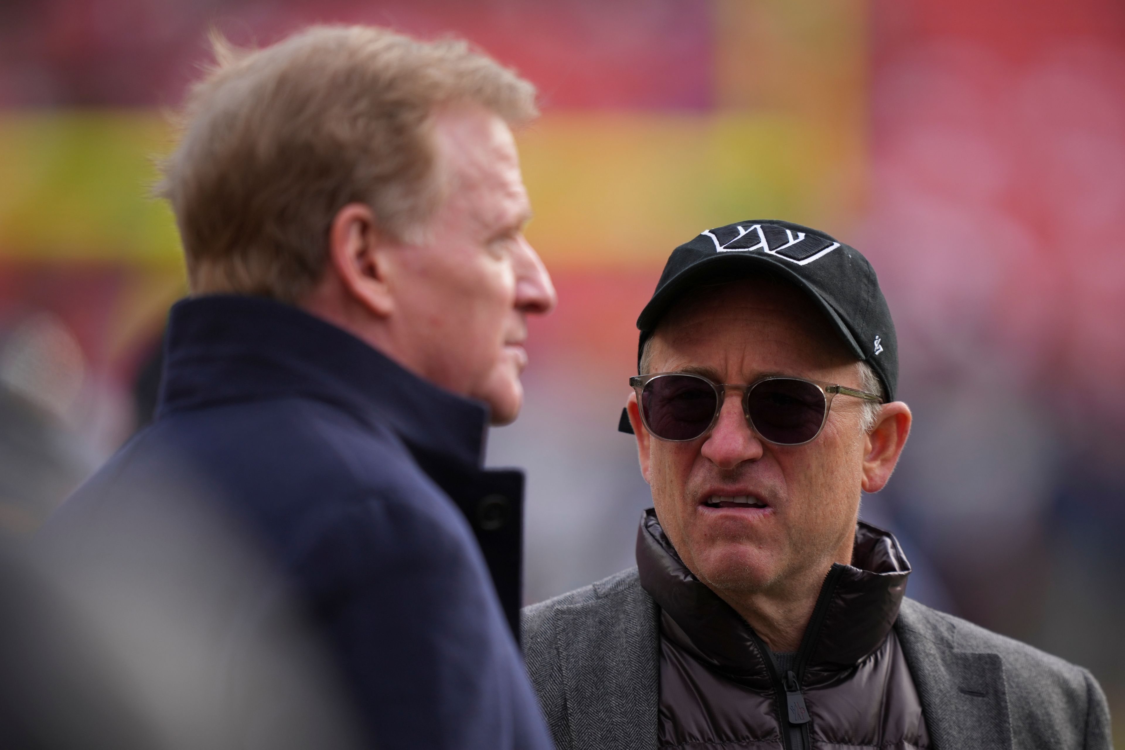 Goodell speaks to Congress about the security issue of drones on NFL game days, AP source says