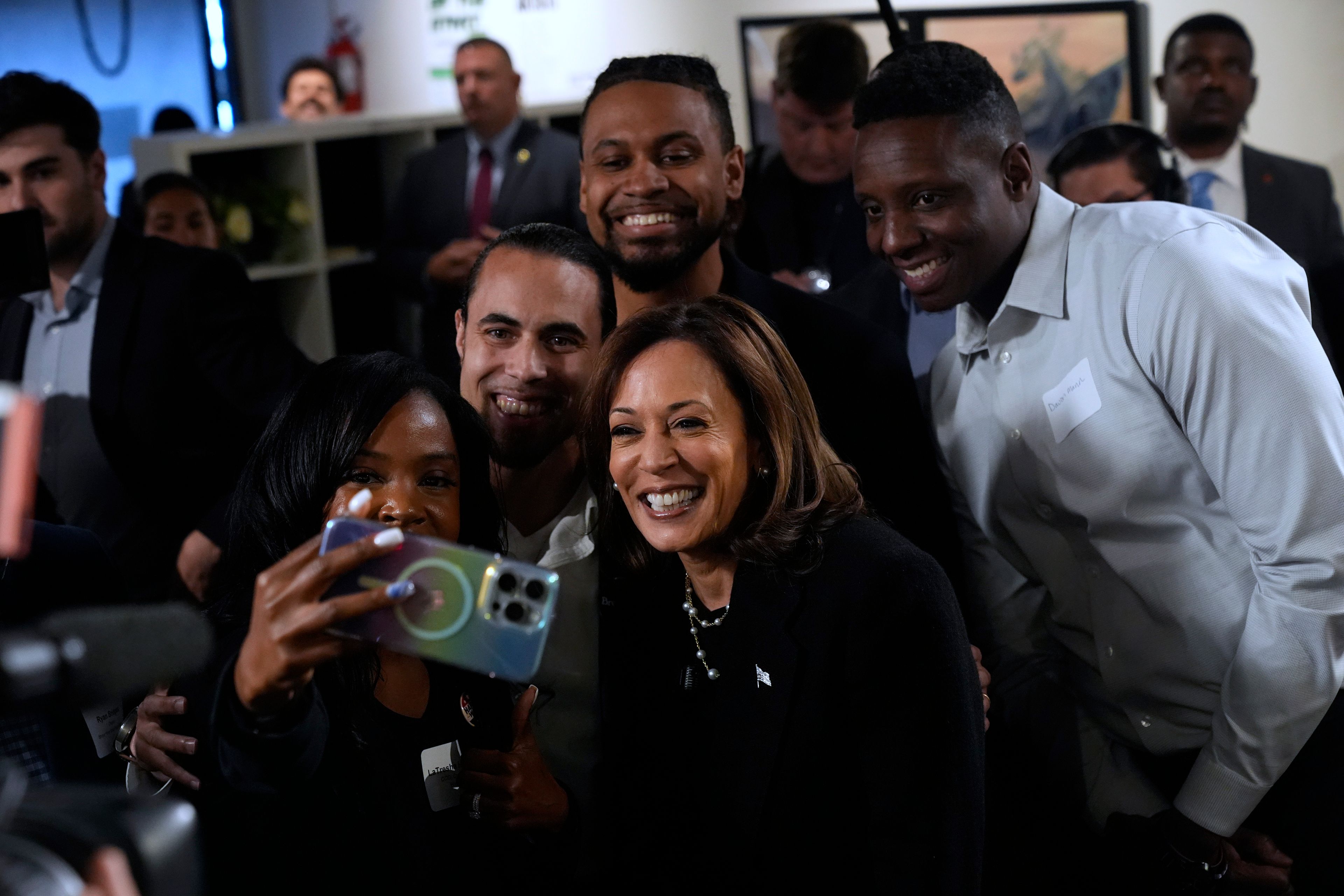 Democratic presidential nominee Vice President Kamala Harris poses for a photo as she visits Norwest Gallery of Art in Detroit, Tuesday, Oct. 15, 2024. (AP Photo/Jacquelyn Martin)