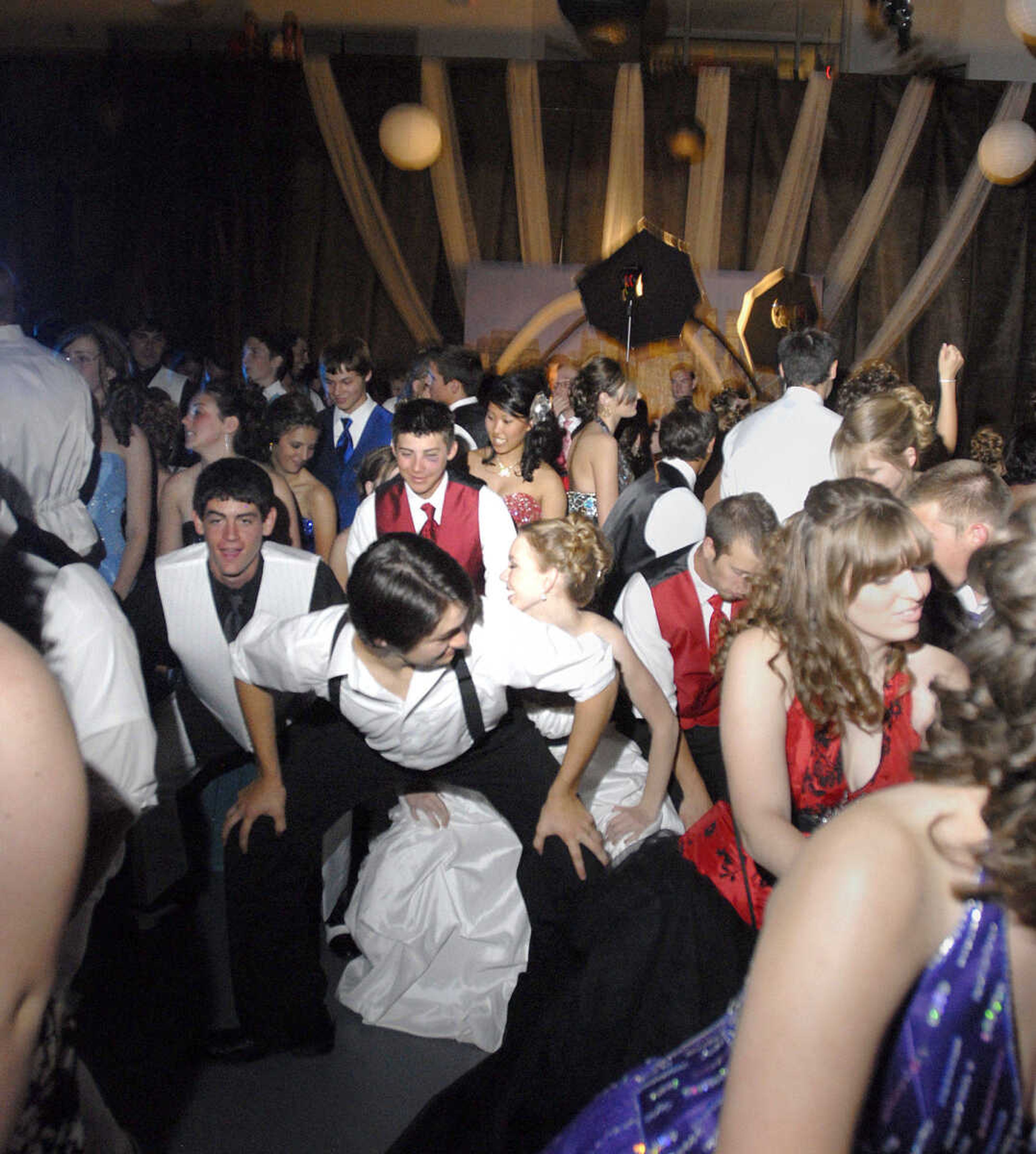 LAURA SIMON~lsimon@semissourian.com
Jackson High School Prom Saturday, May 8, 2010.