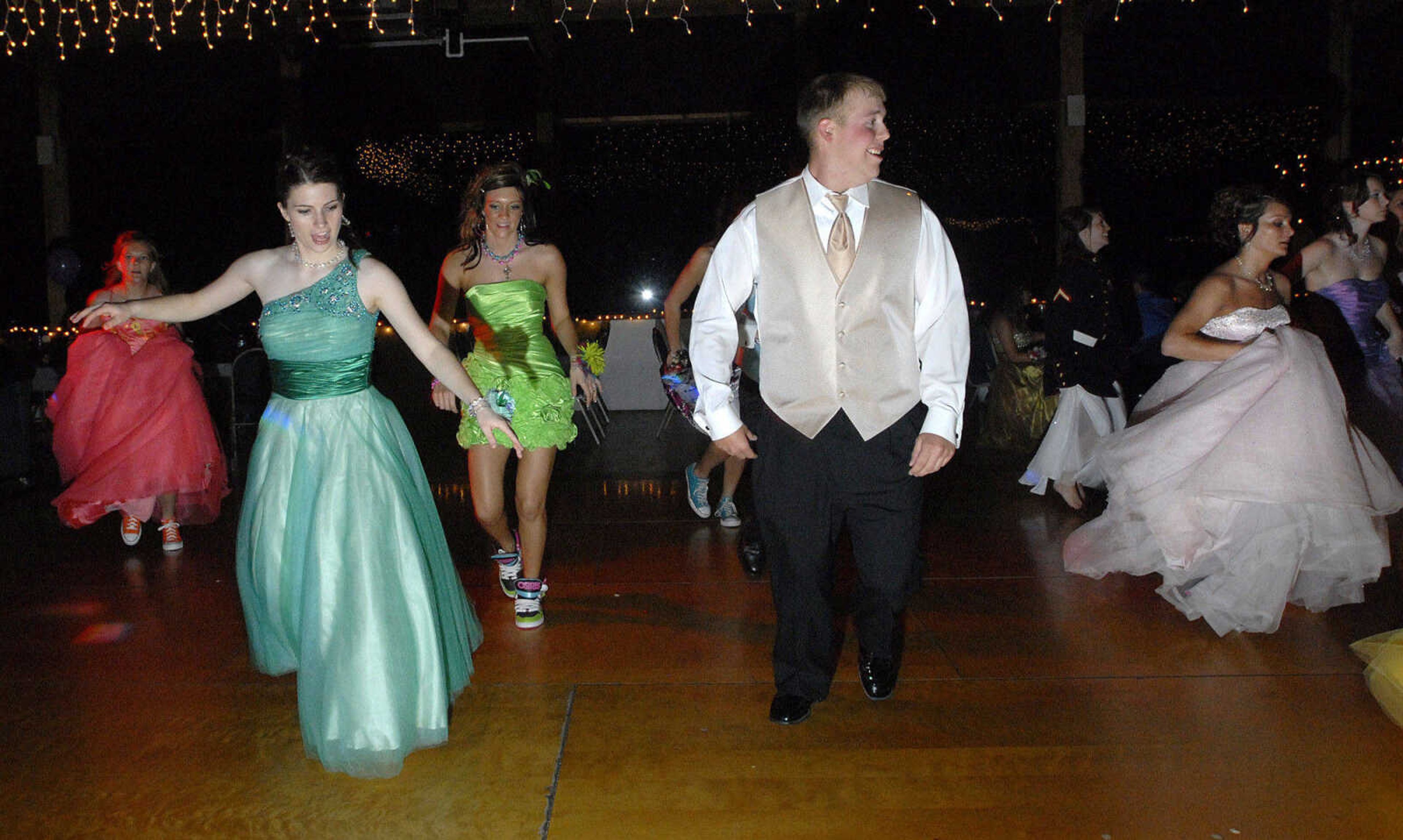 LAURA SIMON~lsimon@semissourian.com
Meadow Heights' prom "A Night to Remember" was held Saturday, April 30, 2011 at Deerfield Lodge.