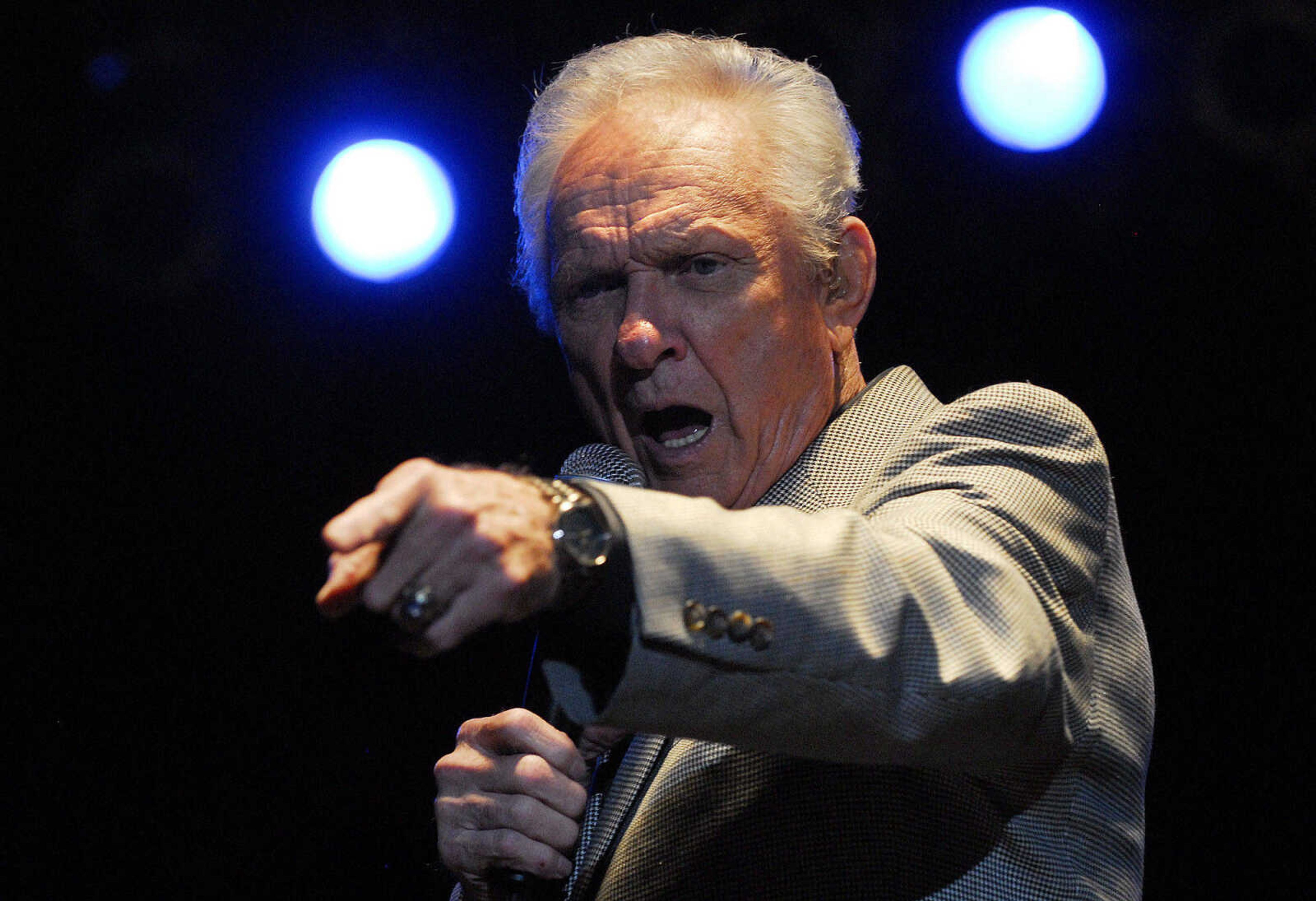 LAURA SIMON~lsimon@semissourian.com
Mel Tillis and his band perform Thursday, September 16, 2010 during the 155th Annual SEMO District Fair.