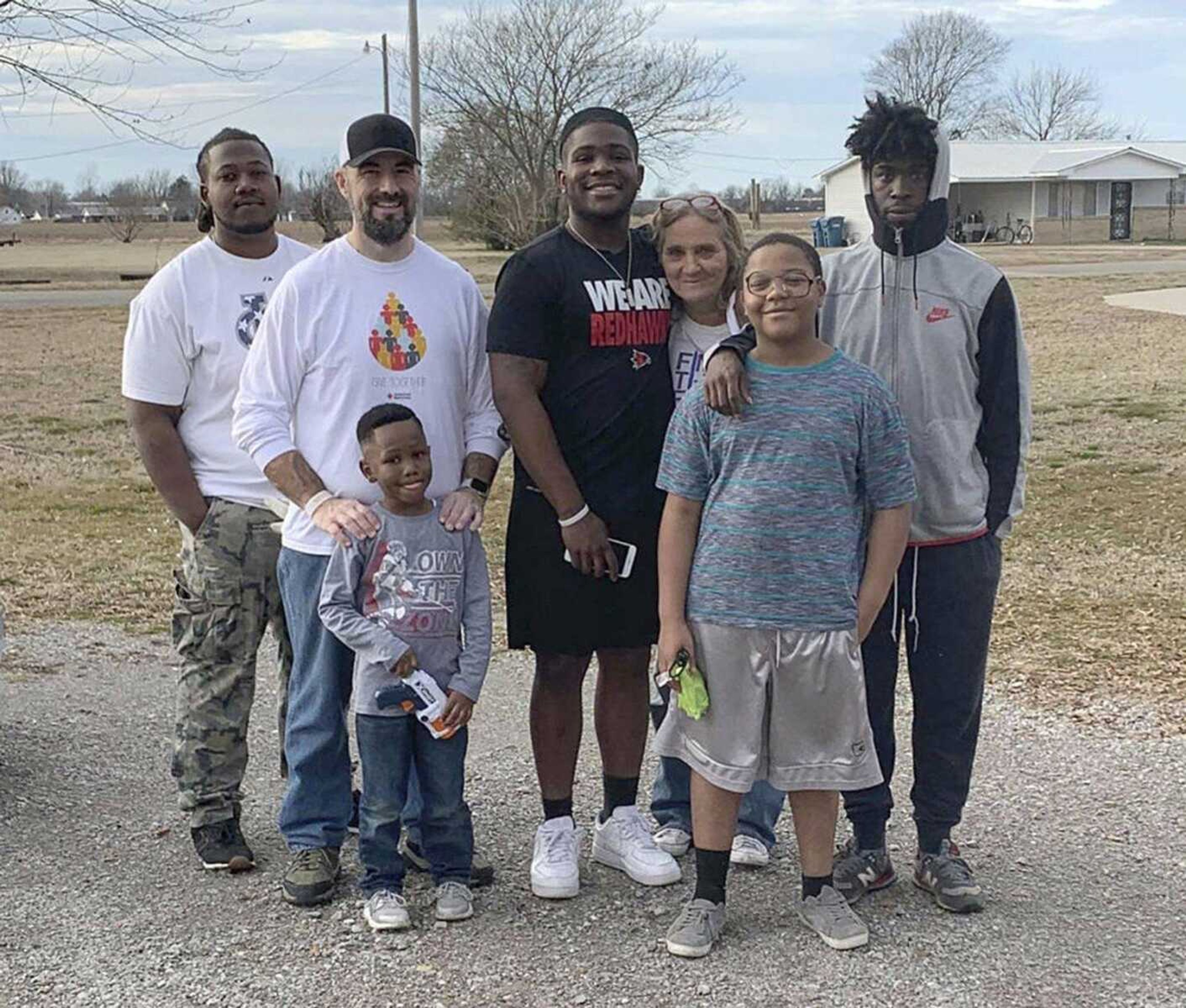 Malden alum and SEMO football player Nick Thompson (center) organized a city park clean up this past weekend while visiting his hometown from college. Volunteers include back row from left: Devin Cain, Mayor Denton Kooyman, Thompson, Julie Thacker and Kevin Farr. Front row from left: Lamarrion Benford and Lamarr Hodges.