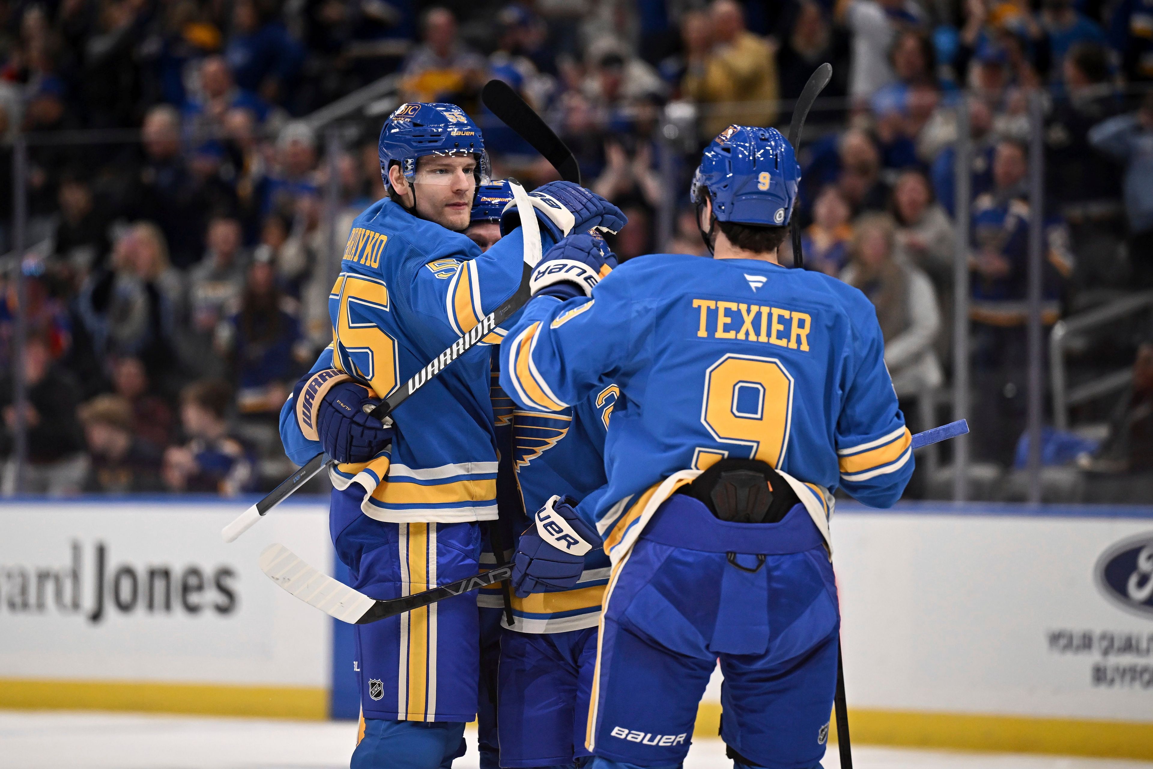 Blues beat Maple Leafs 4-2 in Berube's return to St. Louis