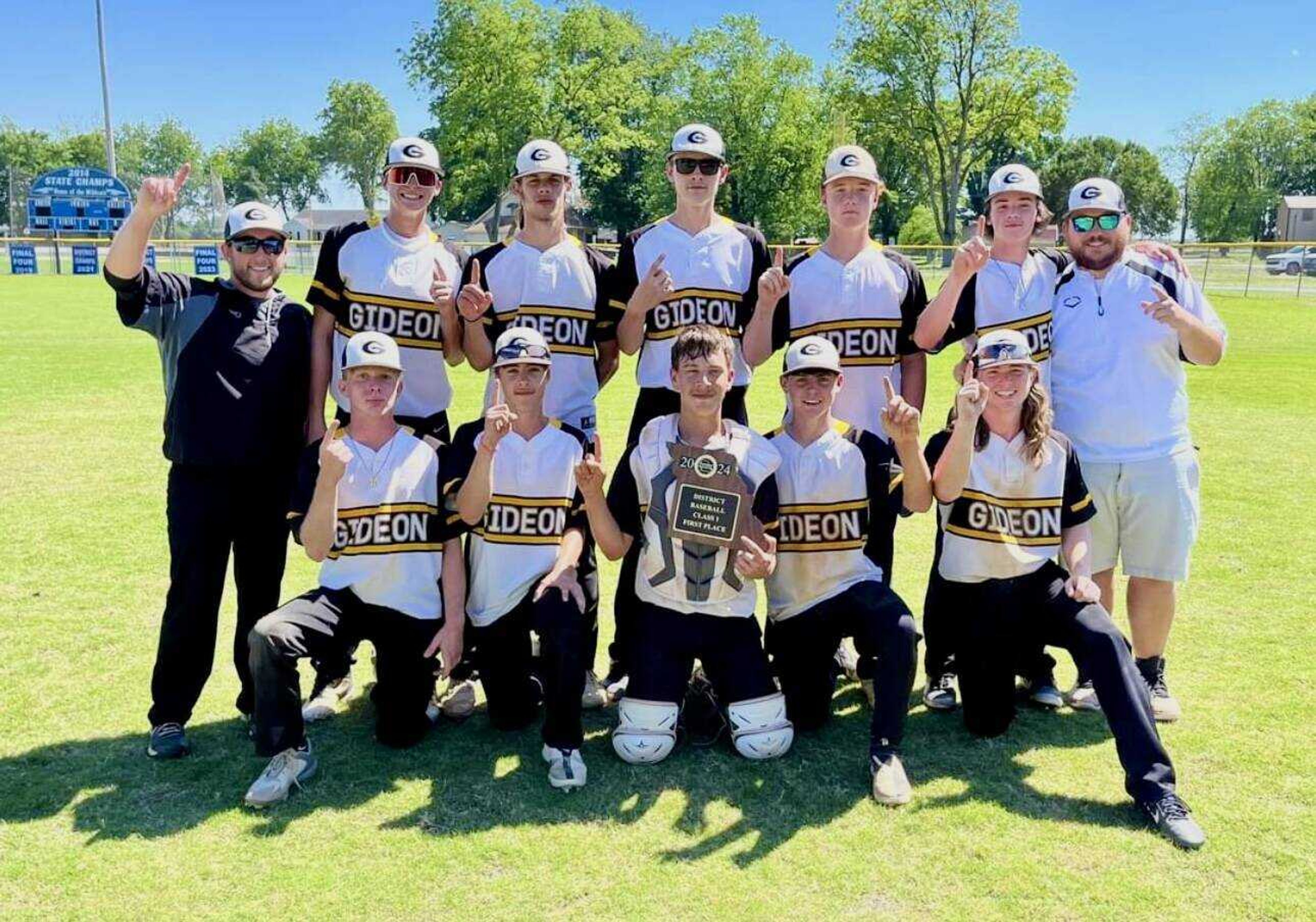 Gideon Bulldogs, Missouri State High School Athletics Association Class 1 District 1 Tournament champs.