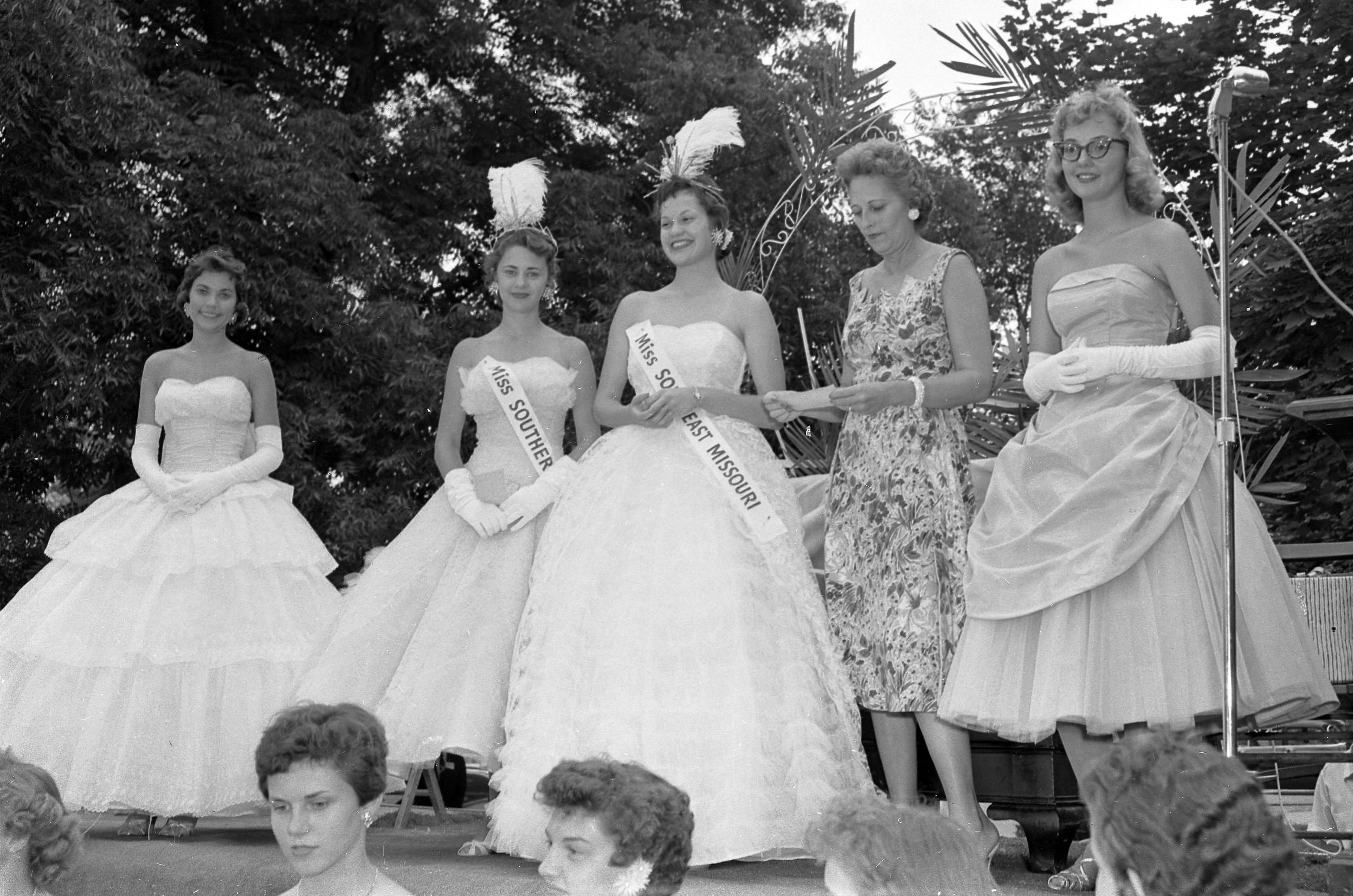 Captured on Film: Illinois and Missouri queens chosen at Cape Girardeau bridge-freeing