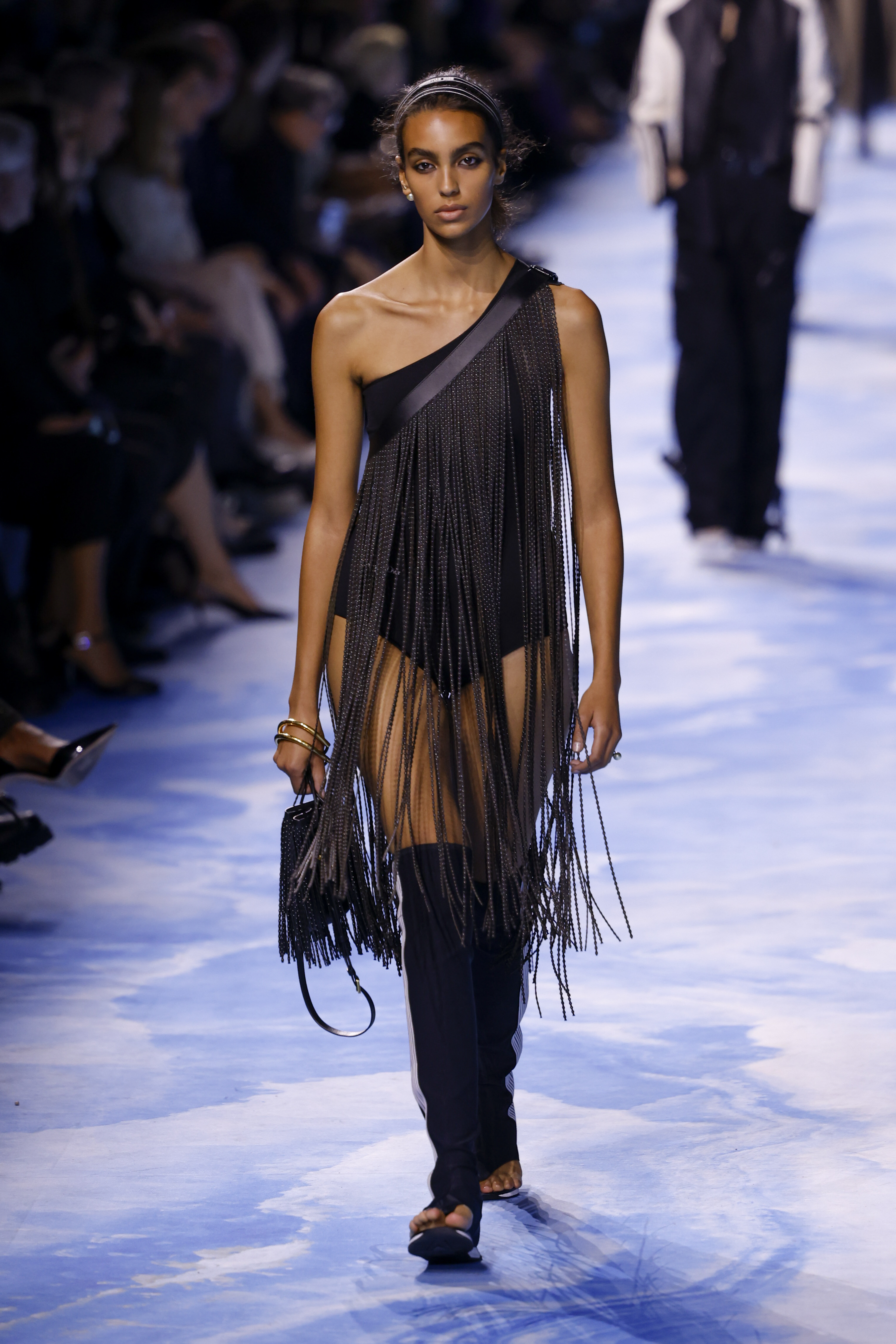 Dior's sporty elegance and urban grit hits Paris Fashion Wee Dior's sporty elegance and urban grit hits Paris Fashion Wee