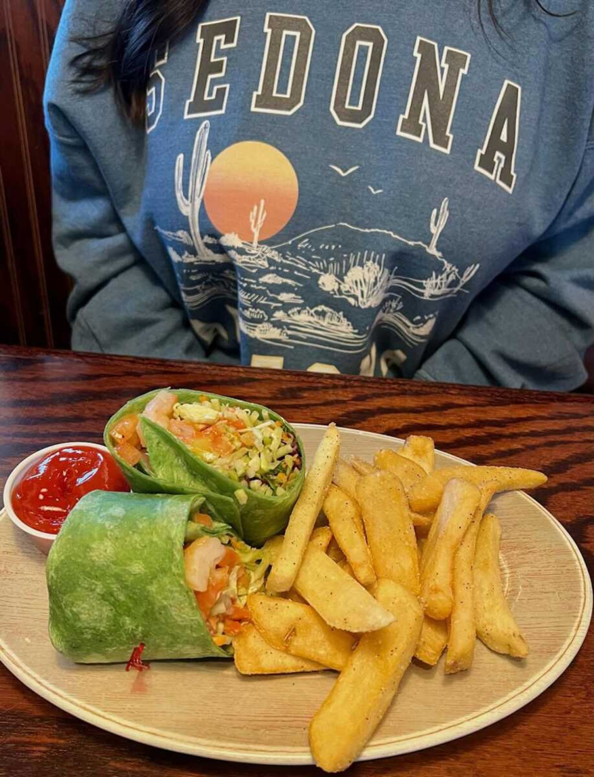 My brunchmate enjoyed one of the specials of the day, the oriental shrimp wrap. The veggie slaw, shredded cheese, grilled shrimp seasoned with sesame ginger wrap received two thumbs up.