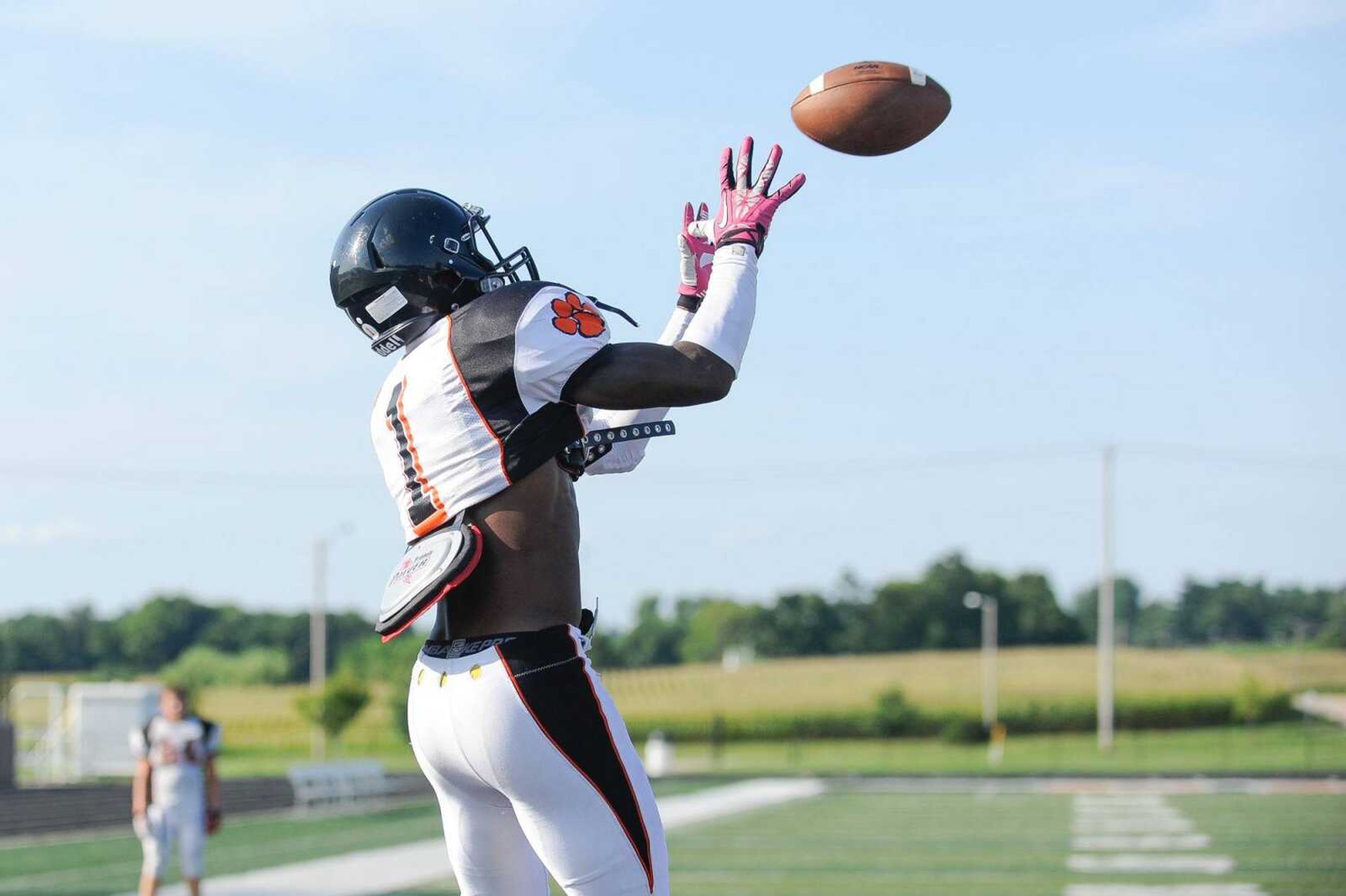 Cape Central's Al Young brings down the ball during practice Thursday, Aug. 13, 2015 at Central High School. (Glenn Landberg)