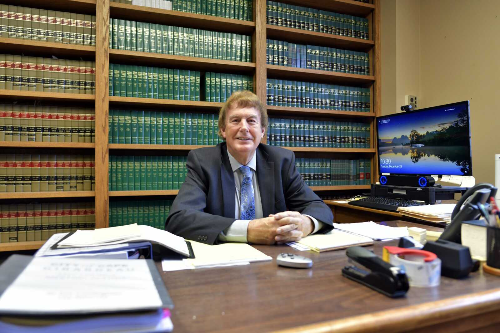 Longtime Cape city attorney Cunningham set to retire Friday