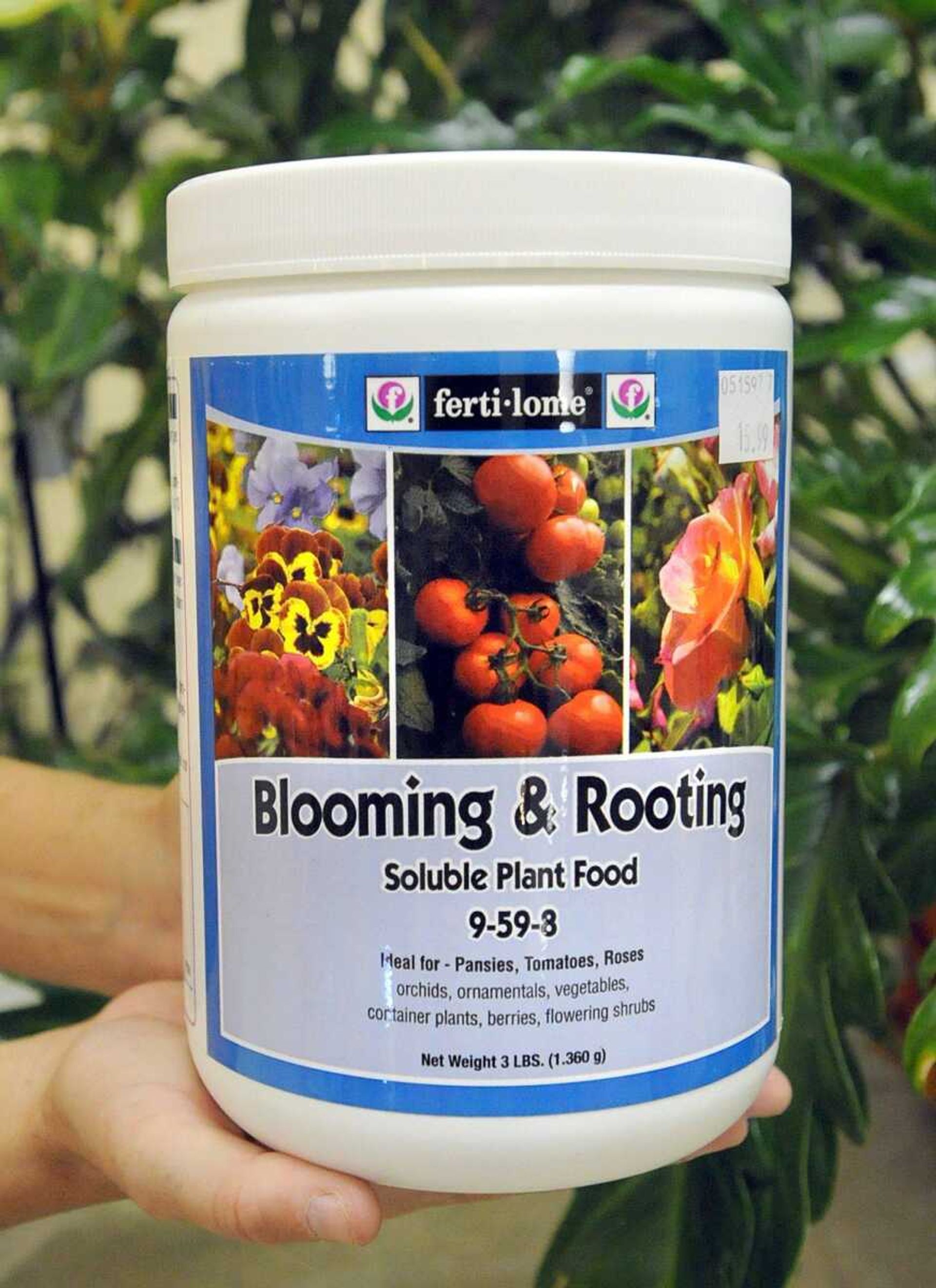 Blooming &amp; Rooting soluble plant food 9-59-8 can be used for house plants. (Laura Simon)